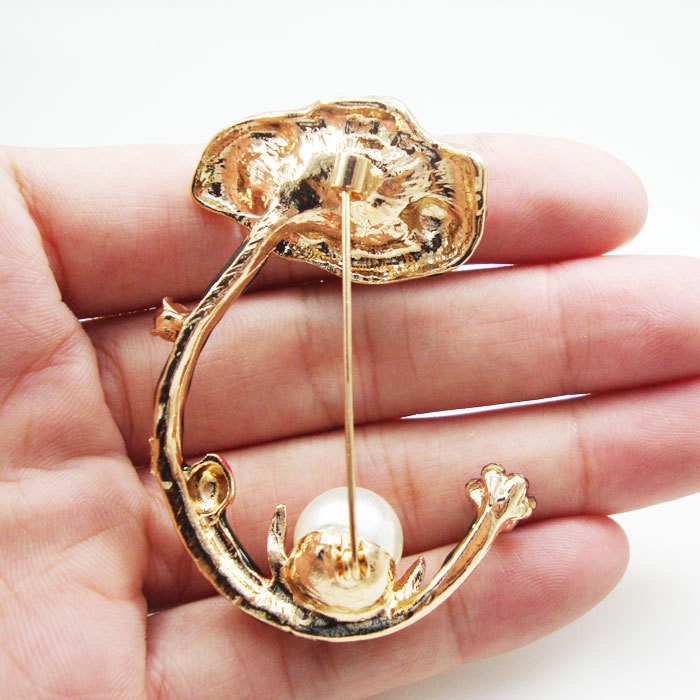New Fashion Frog Lotus Enamel Brooch Pin Austrian Crystal Pearl Animal Gifts