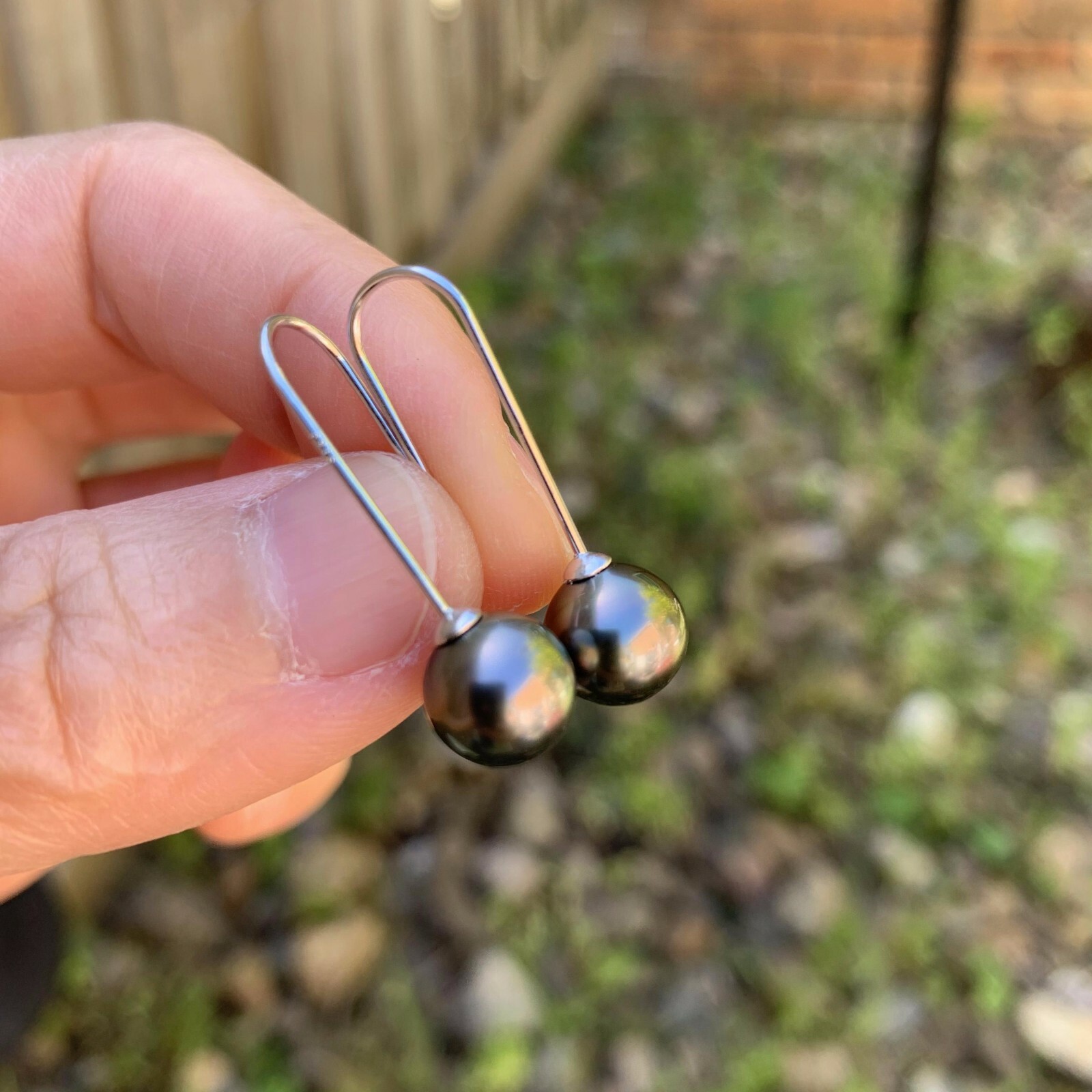 8.5~9mm Peacock Black Tahitian Pearl Sterling Silver Stylish Earring Dangle 28mm