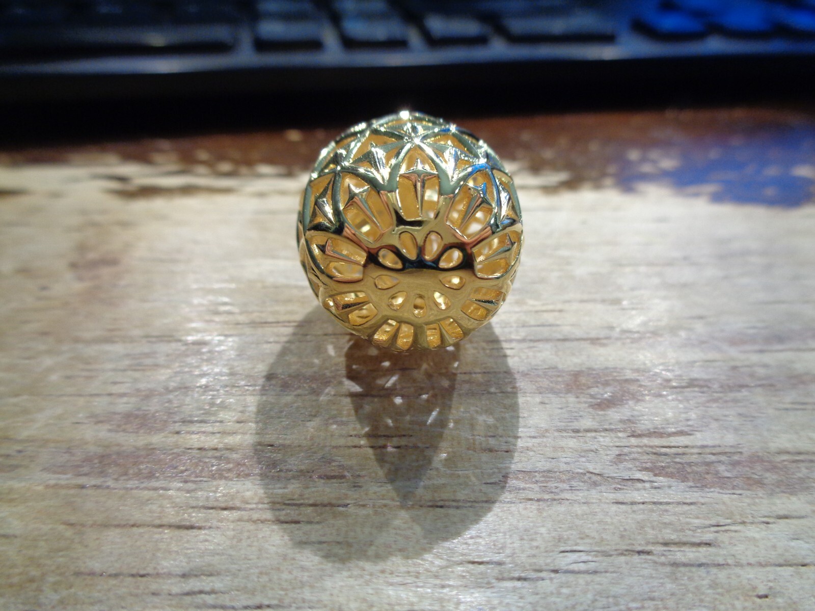 22.5MM HEAVY YG-PLATED 925 SILVER EXTRA-EXTRA LARGE HAWAIIAN PINEAPPLE PENDANT