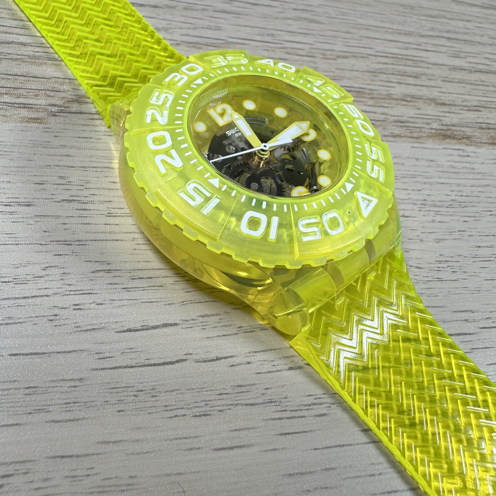 NEW✅ Swatch Yellow Lemon Profond Skeleton Dial Translucent Lemon Yellow Watch