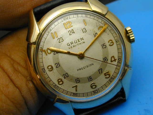 VINTAGE GRUEN PAN AM ORIGINAL DIAL FANTASTIC AT 37.4 X 32.07 MM RUNNING