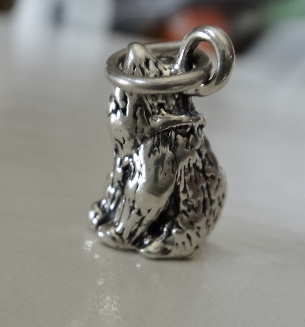 Sterling Silver 3D 12x7mm 2 gram Sitting Cat Pretty Face Charm!