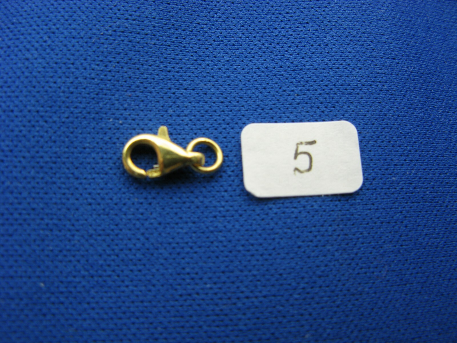 18K Yellow Gold Fish Lock Lobster Lock Teardrop w. Jump Ring ( #5)