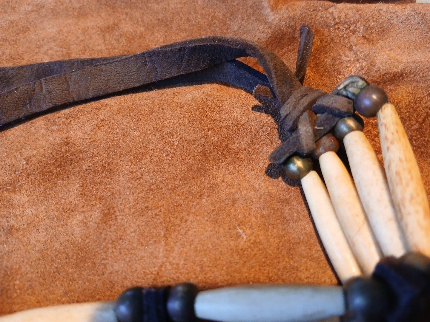 VINTAGE NATIVE AMERICAN CHOKER with BONE ABALONE BRASS & GLASS BEADS LEATHER. #2