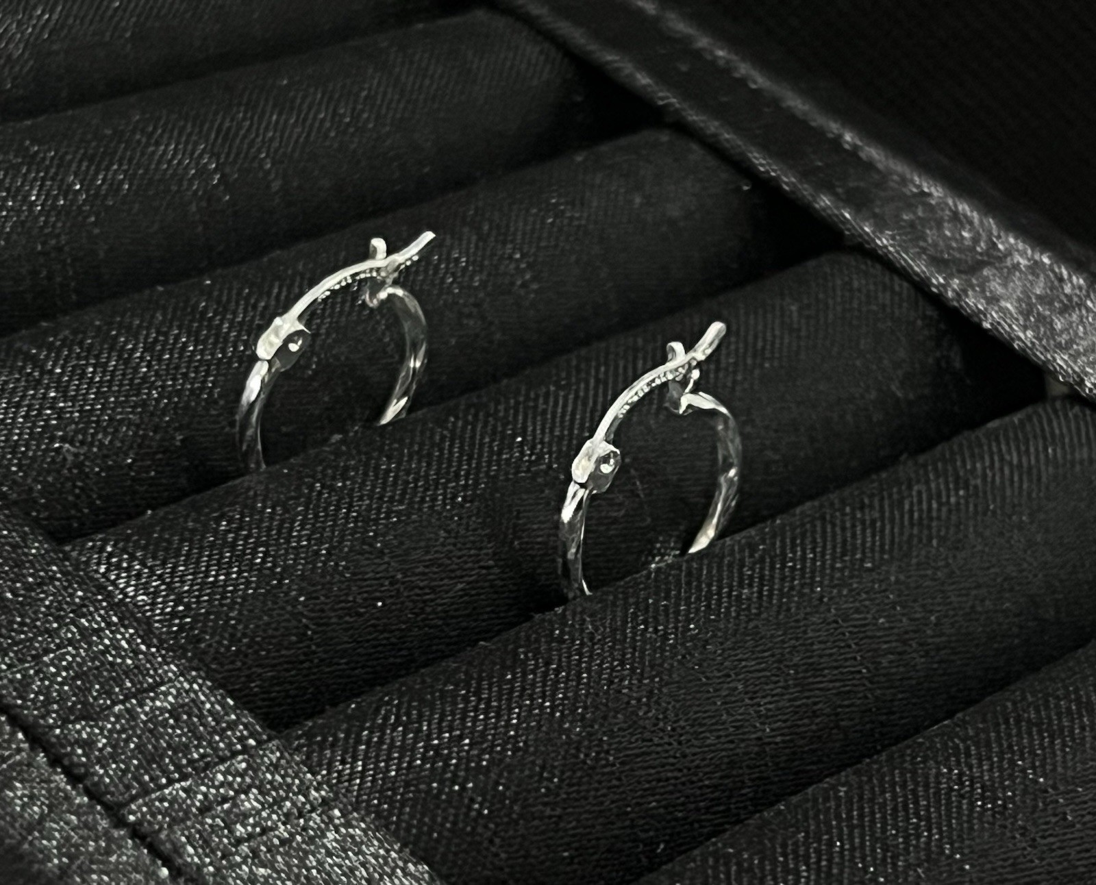 Argollas de Diseño Escultórico en Plata 925, 925 Sterling Silver Hoop Earrings