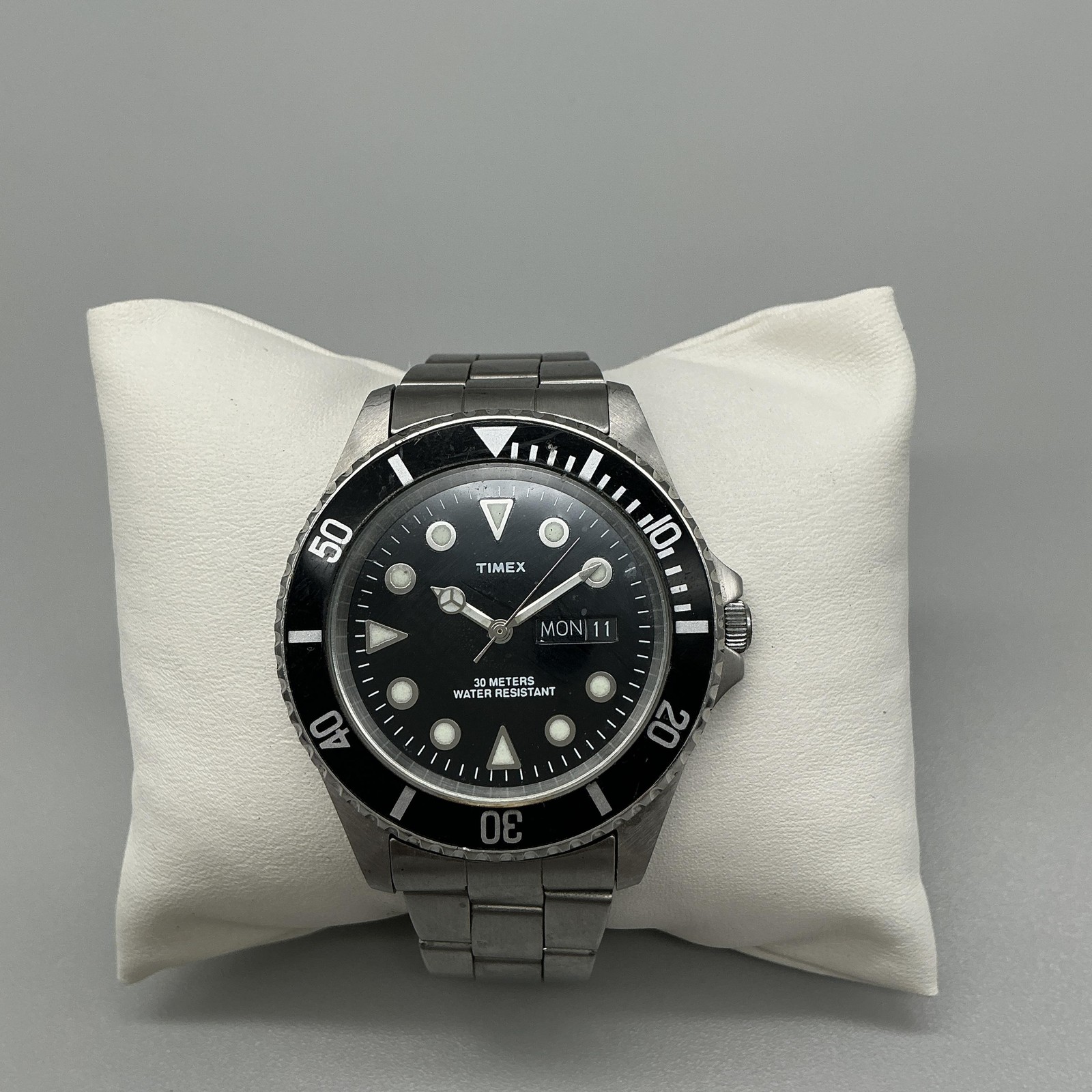 Timex Mens Watch 41mm Black Diver Day Date Stainless Steel New Battery 7″