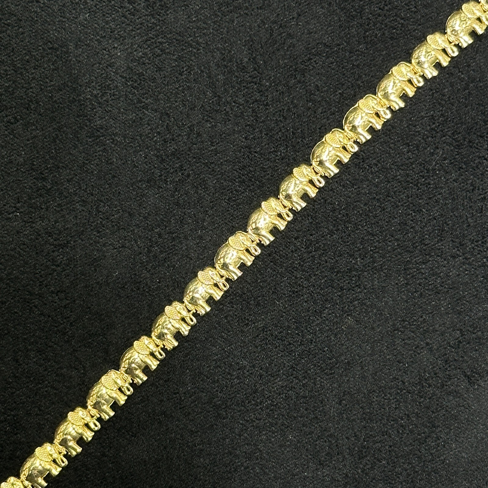 10k Gold Elephant Bracelet Fancy for Ladies Man 7 inches