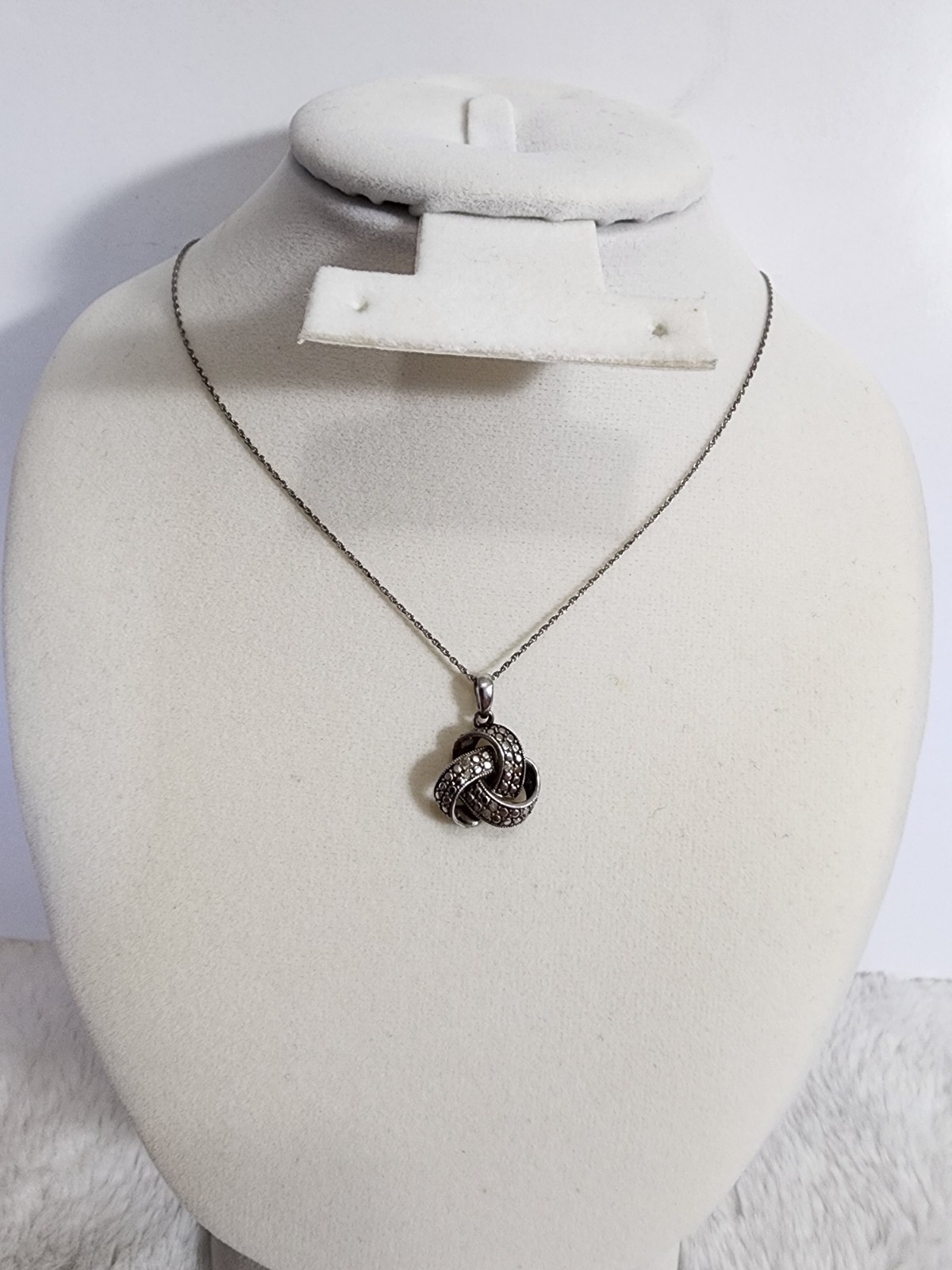 OTC 925 Sterling Silver Love Knot Pendant Necklace 18″ Italian Chain Fine Gift