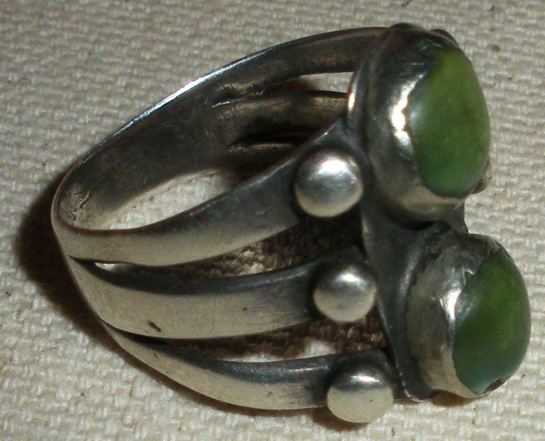ANTIQUE EARLY NAVAJO TURQUOISE & SILVER RING SIZE 7 1/4 GREAT WEAR! vafo