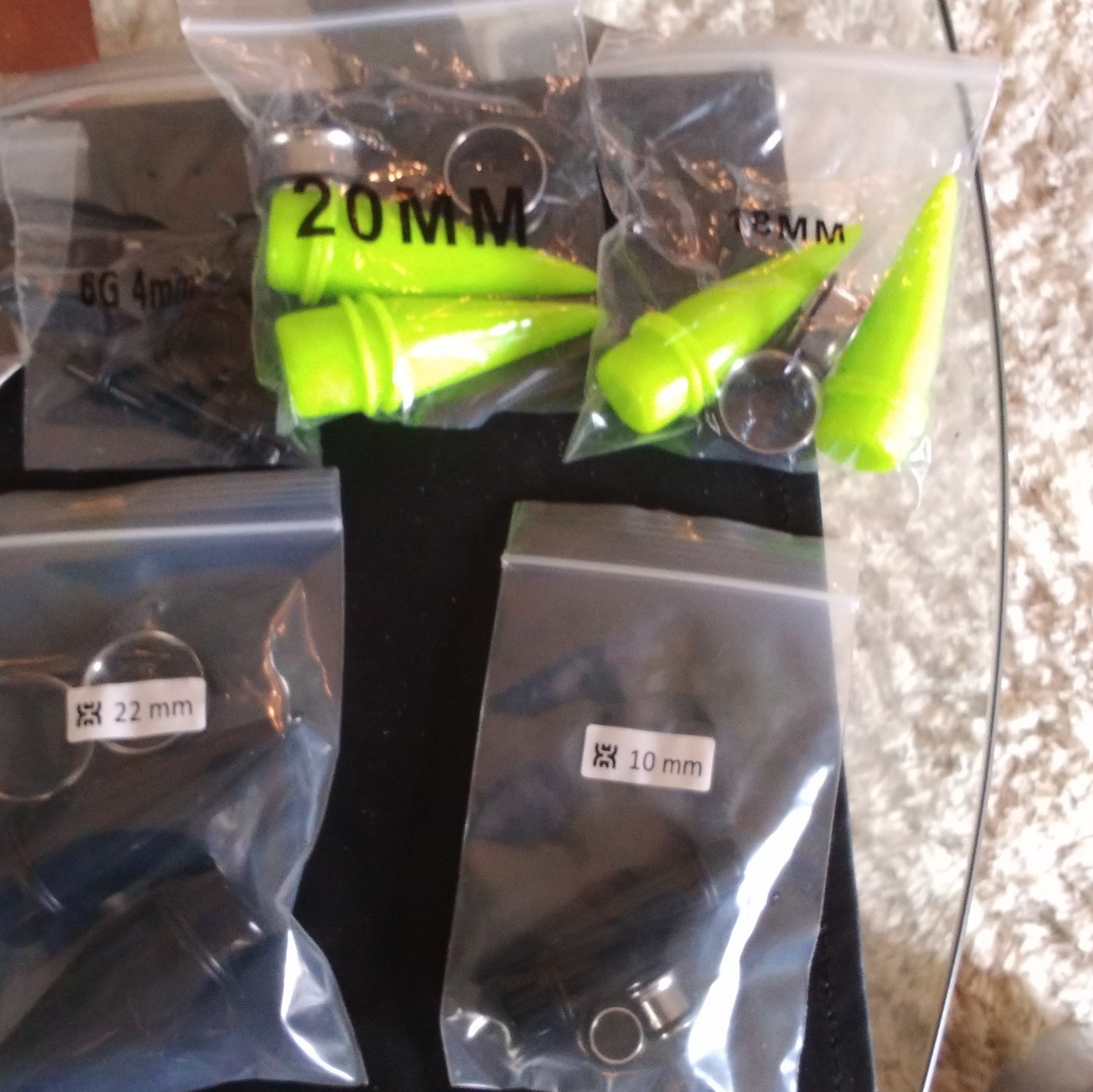 Mixed Lot Ear Plugs Tunnels Tapers Rings, Screw, Acrylic/Stainless, 10-24mm