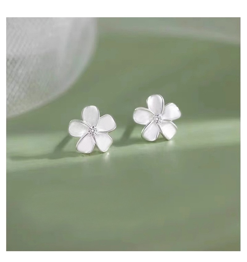 925 Sterling Silver Plated Lovely Flower Clover Screw Back Stud Earrings AJ