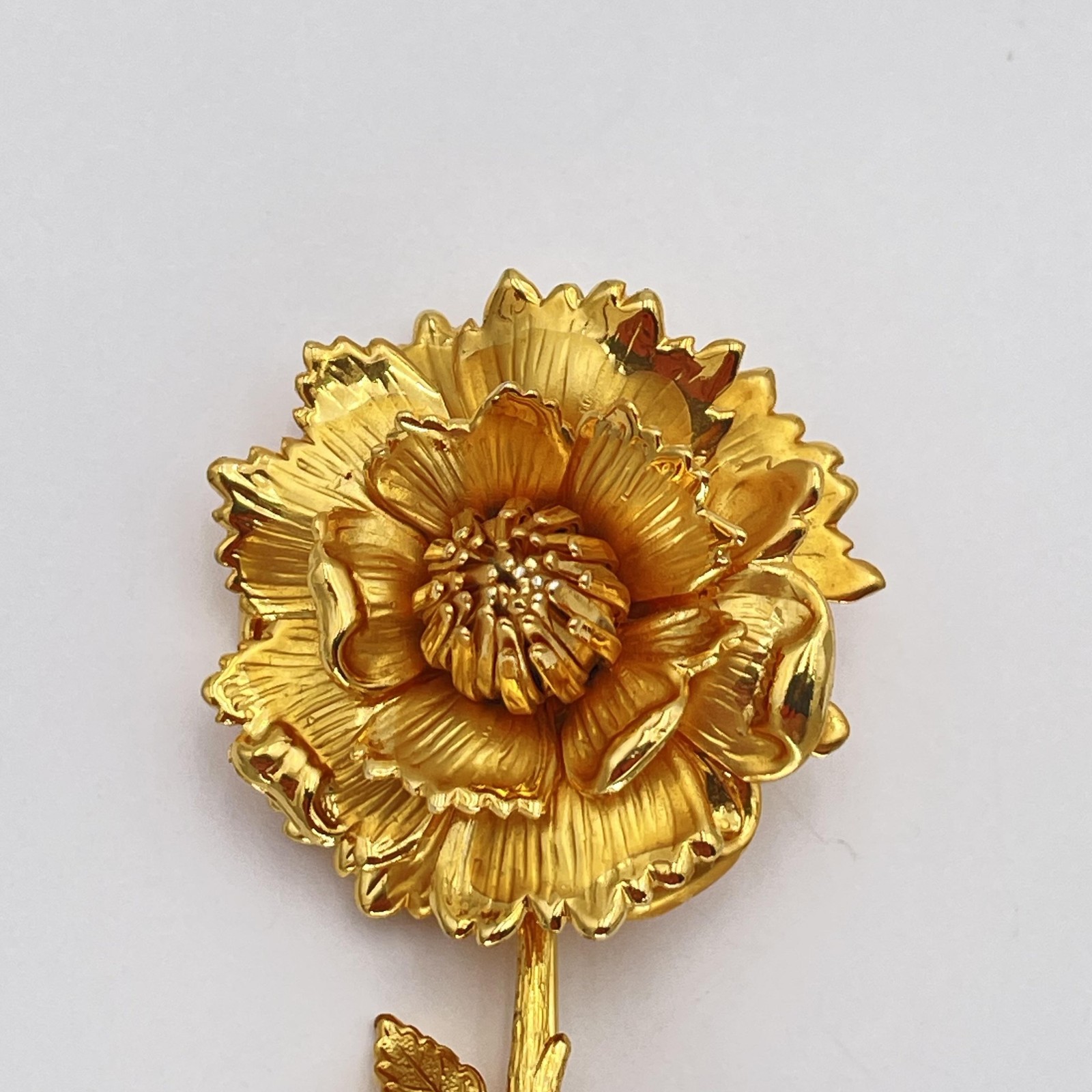 Gold Tone Layered Flower Brooch Pin Long Stem Floral Costume Jewelry