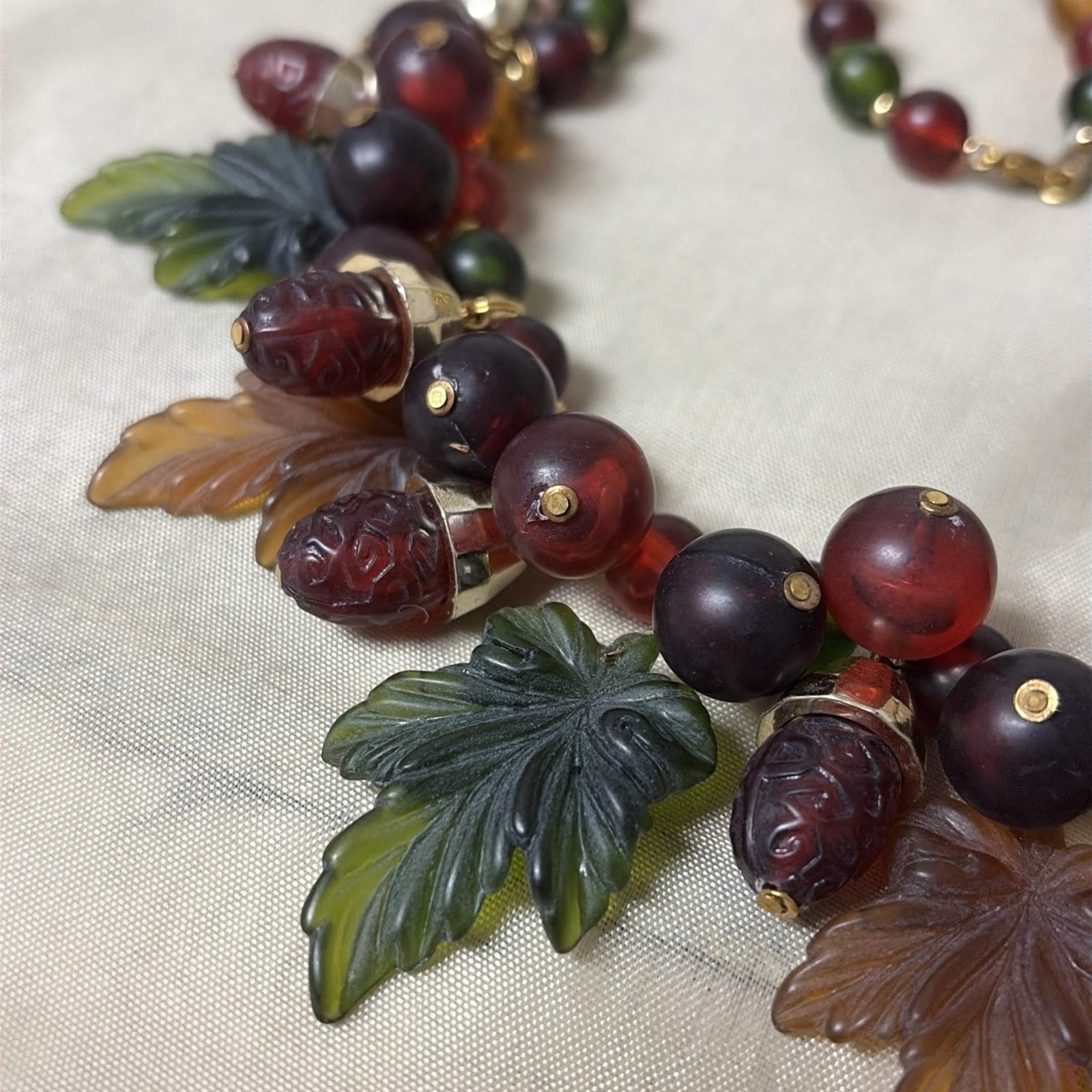 Vtg NWT Lucite Necklace Red Green Orange Brown Necklace Autumn Fall Leaves Acorn