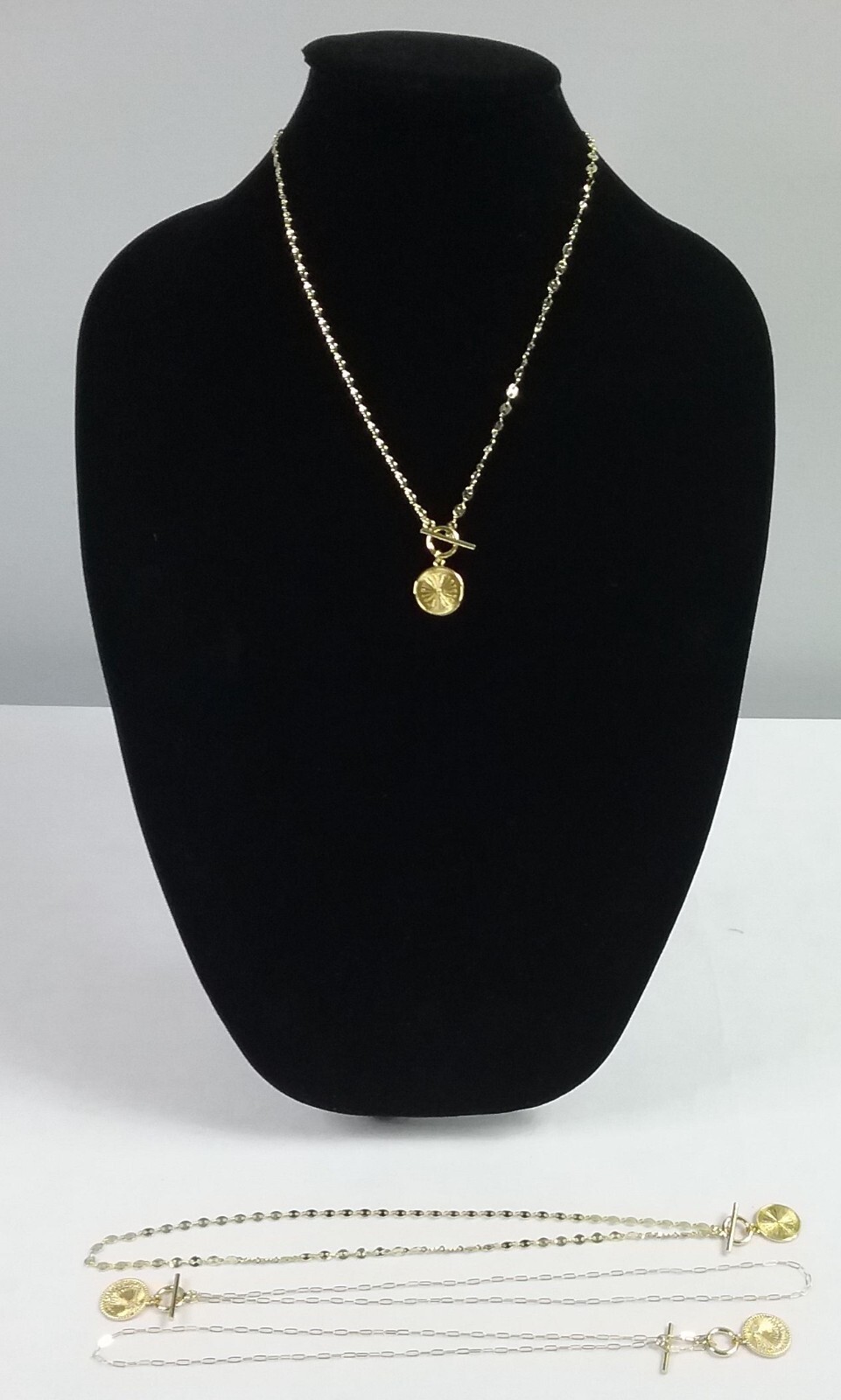 New, Set Of 4 TJS THE JEWELRY STANDARD Gold Toned Toggle Necklaces