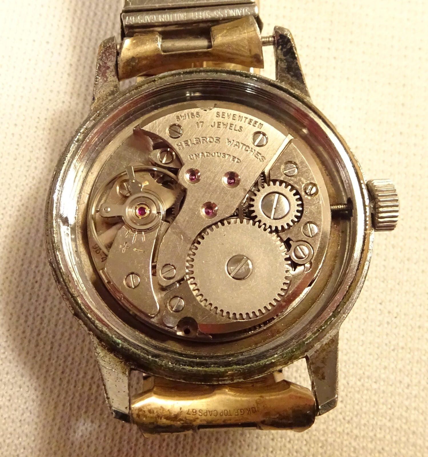 Helbros Wristwatch 17J Date Runs