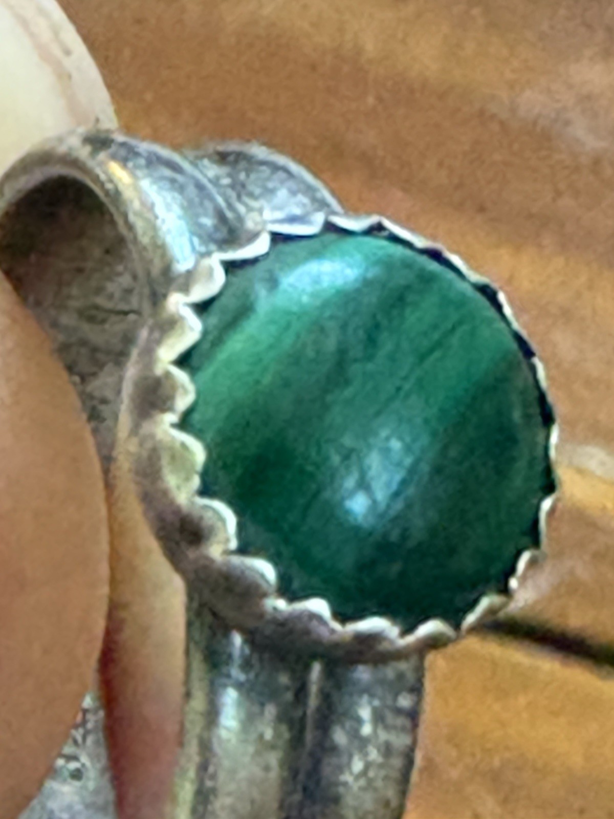 Heirloom Vintage Sterling Silver and Natural Banded Malachite SW Split-Shank 6.5