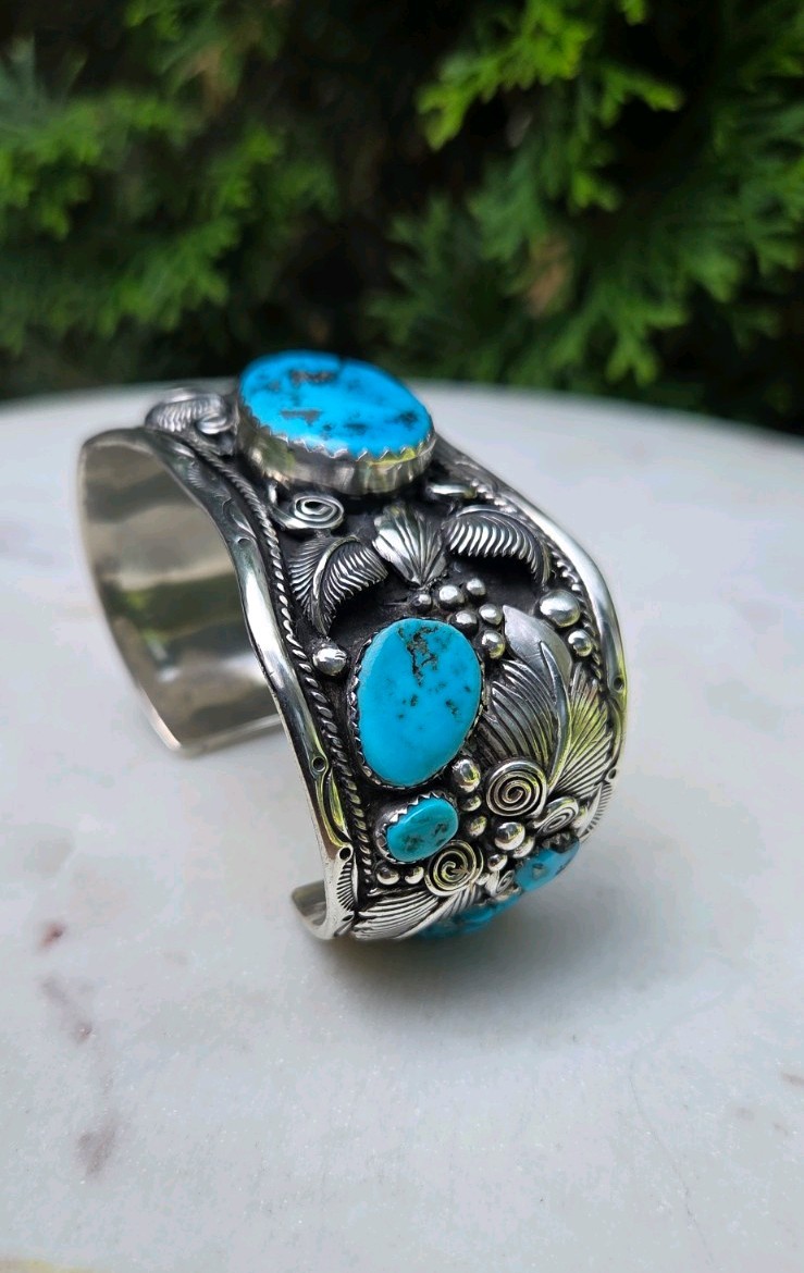 vintage handmade Navajo sterling silver sleeping beauty turquoise cuff bracelet