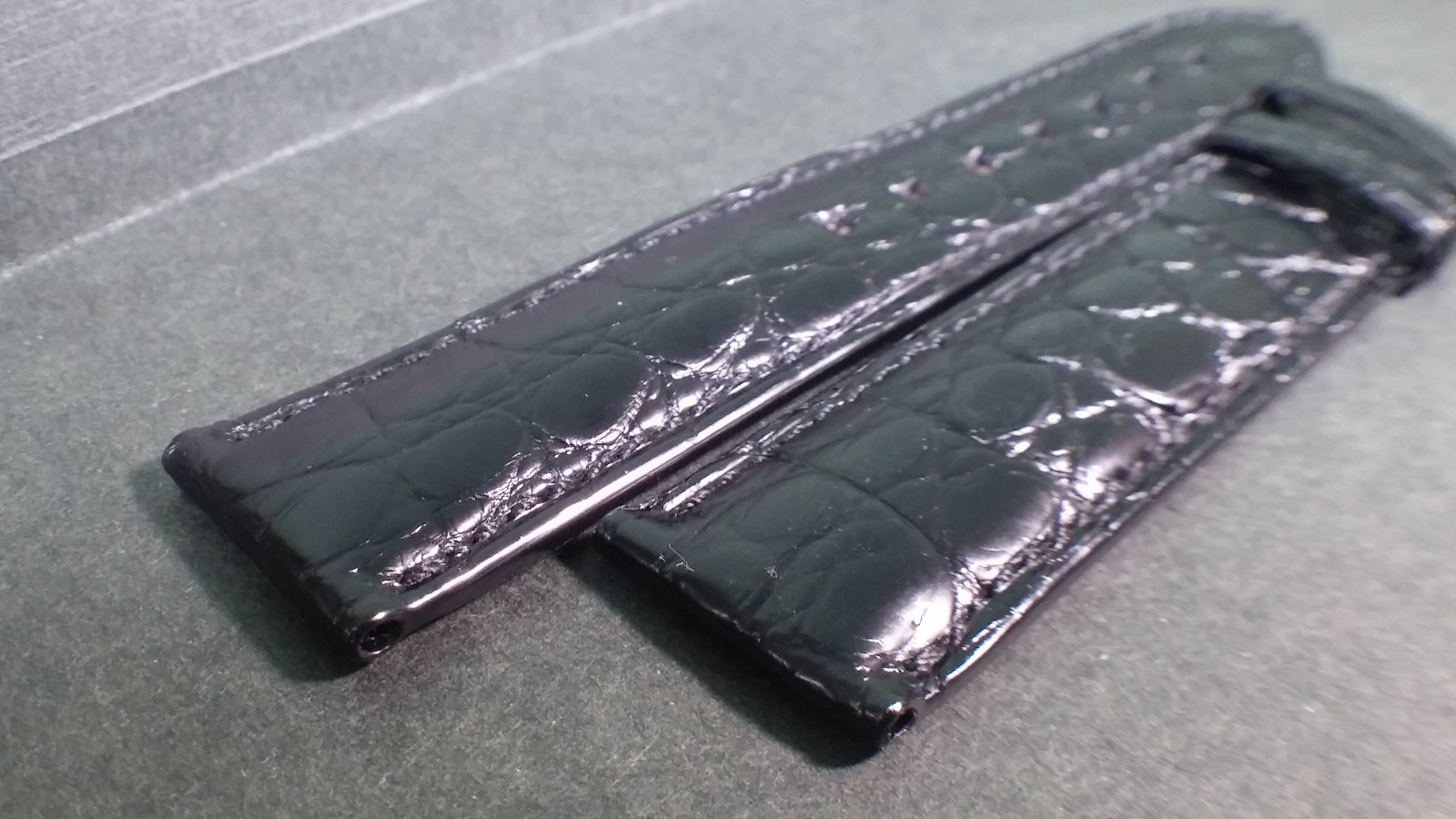 Montblanc band, alligator, BLACK, 20/18mm, 105x75mm approx lengths, lightly padd