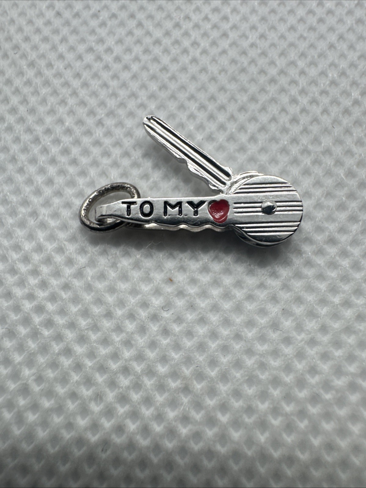 Sterling Silver 925 “Key To My Heart” Enamel Charm Moveable Hinge Vintage C13
