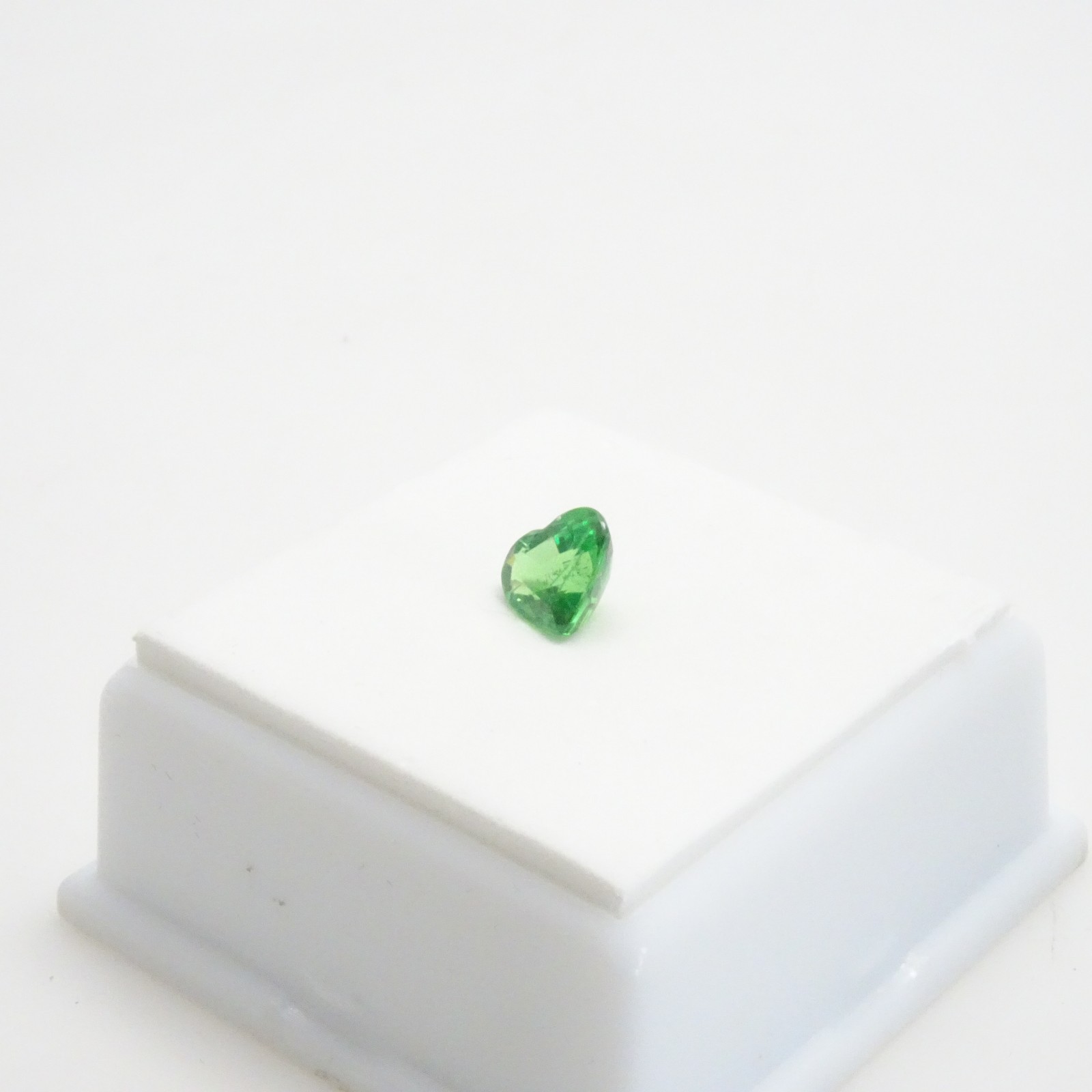 Tsavorite Garnet – 1.20ct – Heart Shape – 6.34×7.16mm – Tsavorite Loose Gemstone
