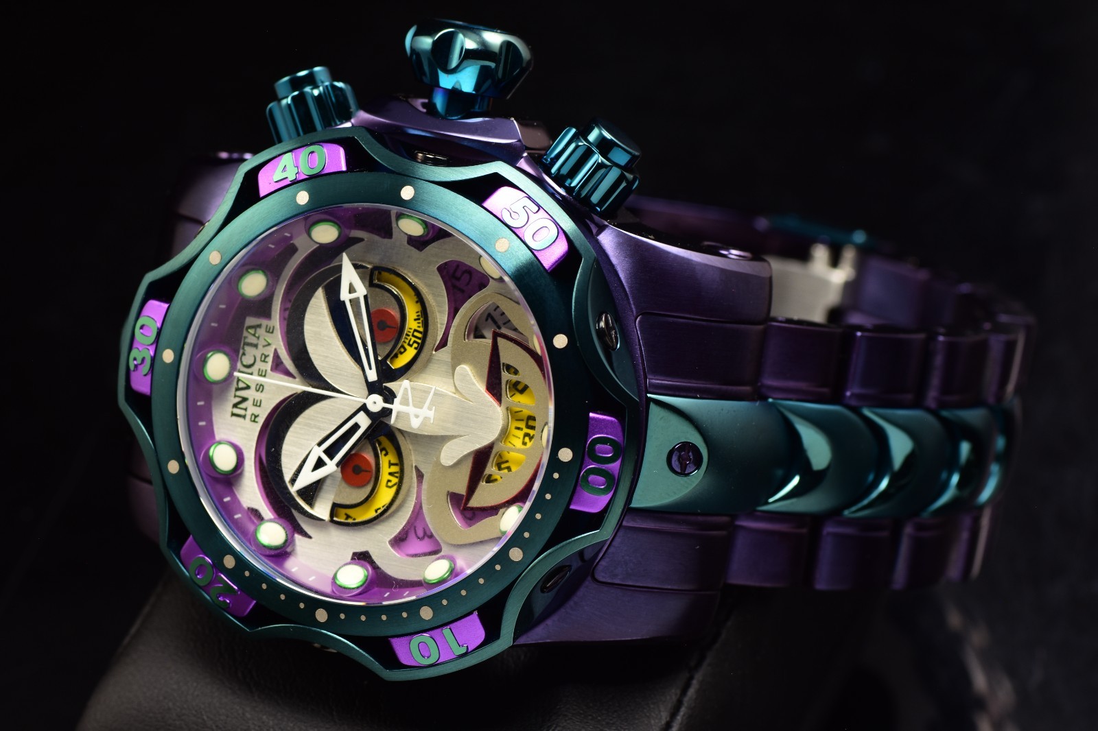 Invicta DC Comics JOKER Reserve Chrono 52.5 mm Swiss Green/Purple Ltd Ed Watch