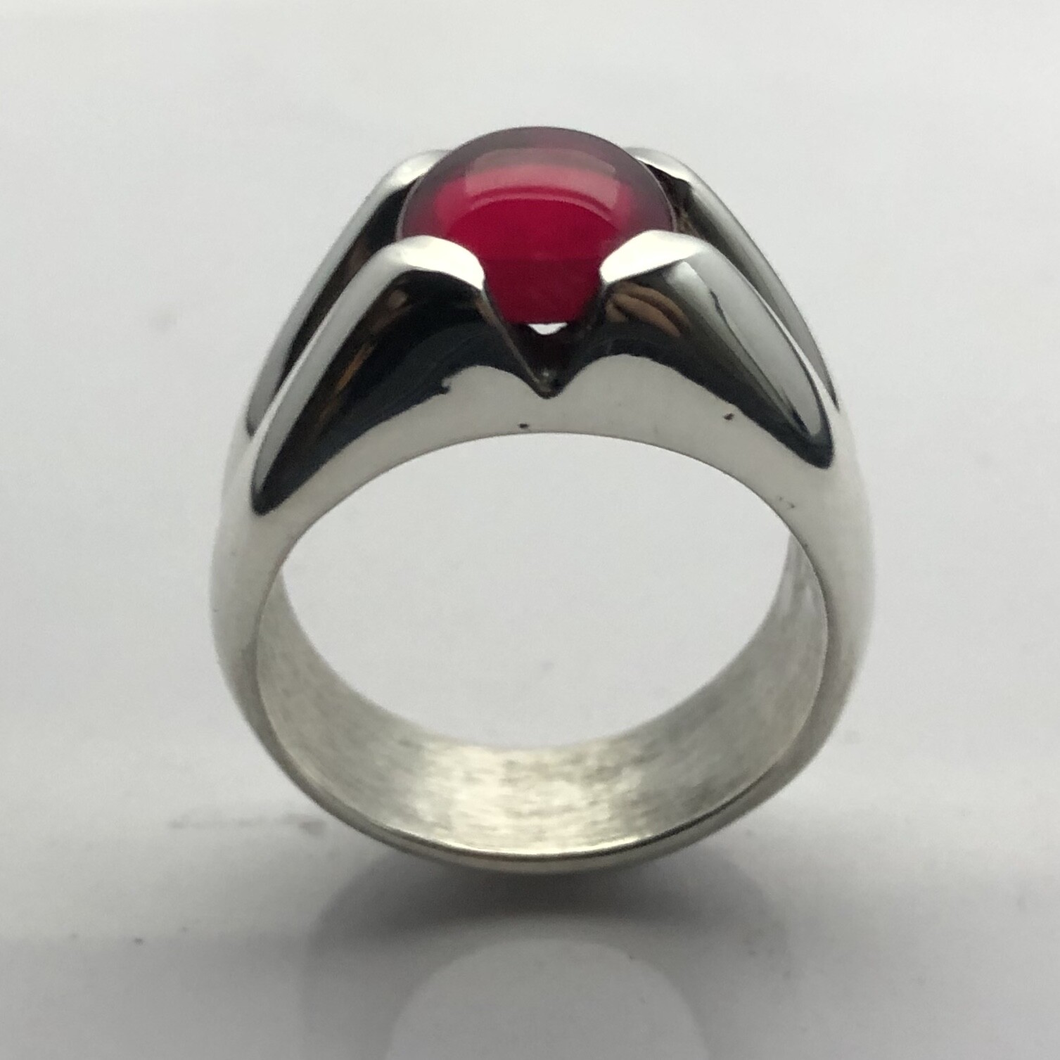 MJG STERLING SILVER MEN’S RING. 10MM LAB RUBY CAB. SZ 10.5. 15 GR