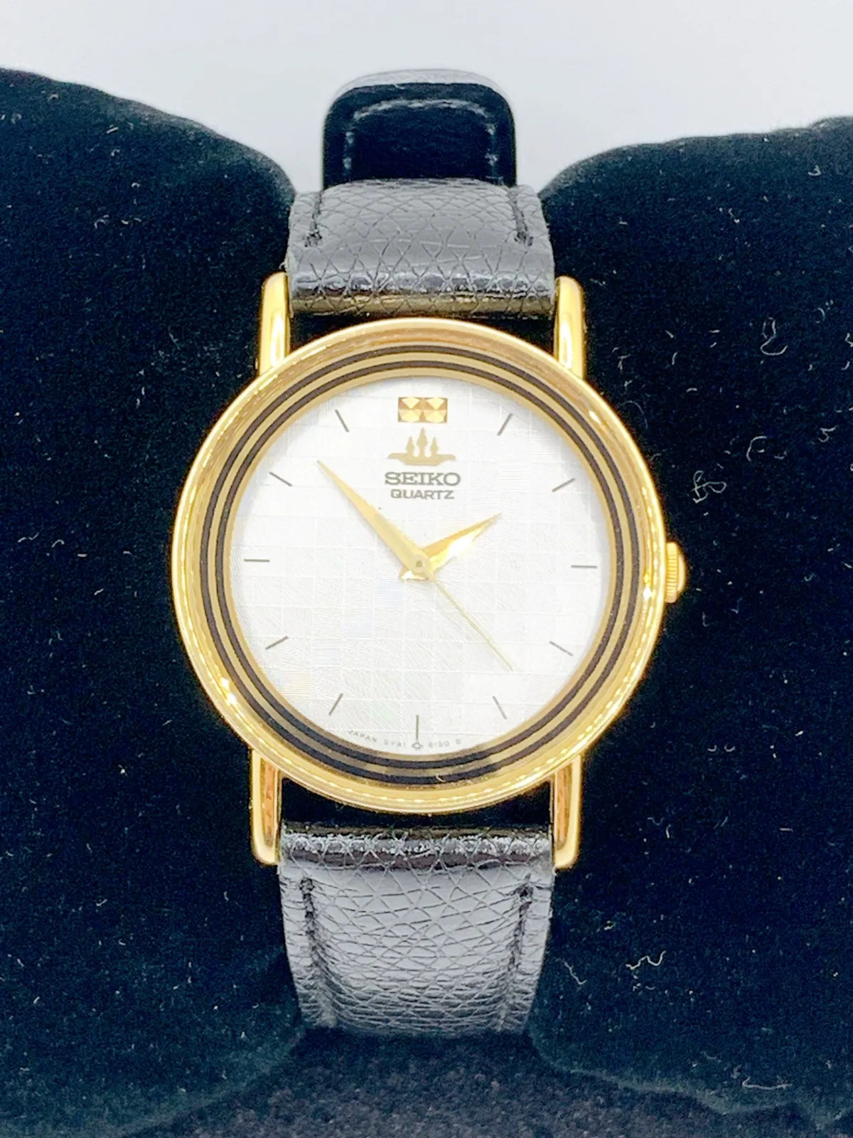 SEIKO Men’s Quartz Watch, Three-Hand Crown Design, Gold Leather Strap, Model