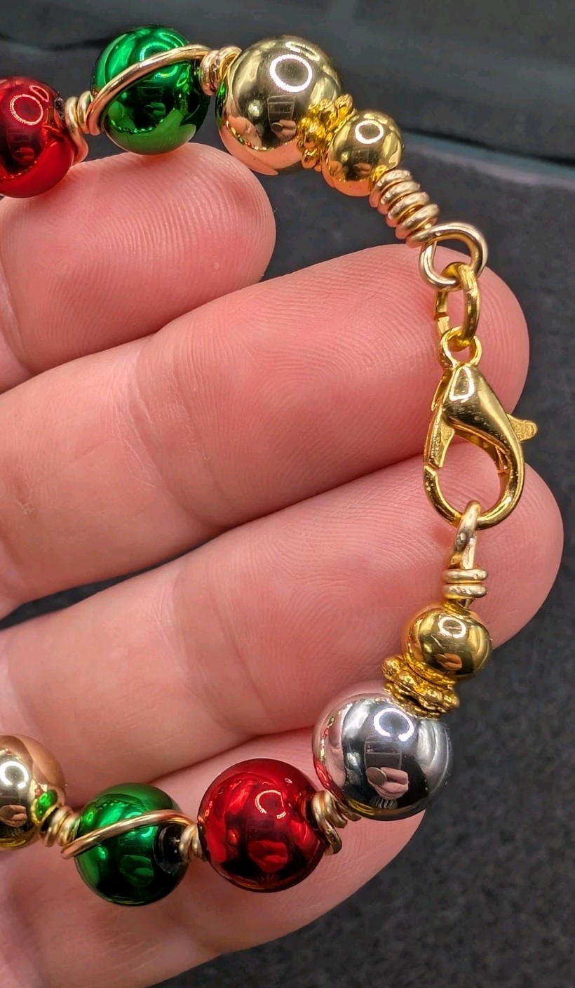 Christmas 10mm Blue Beaded Gold Wire Bracelet Clasp (16cm) 6″ Small Wrist