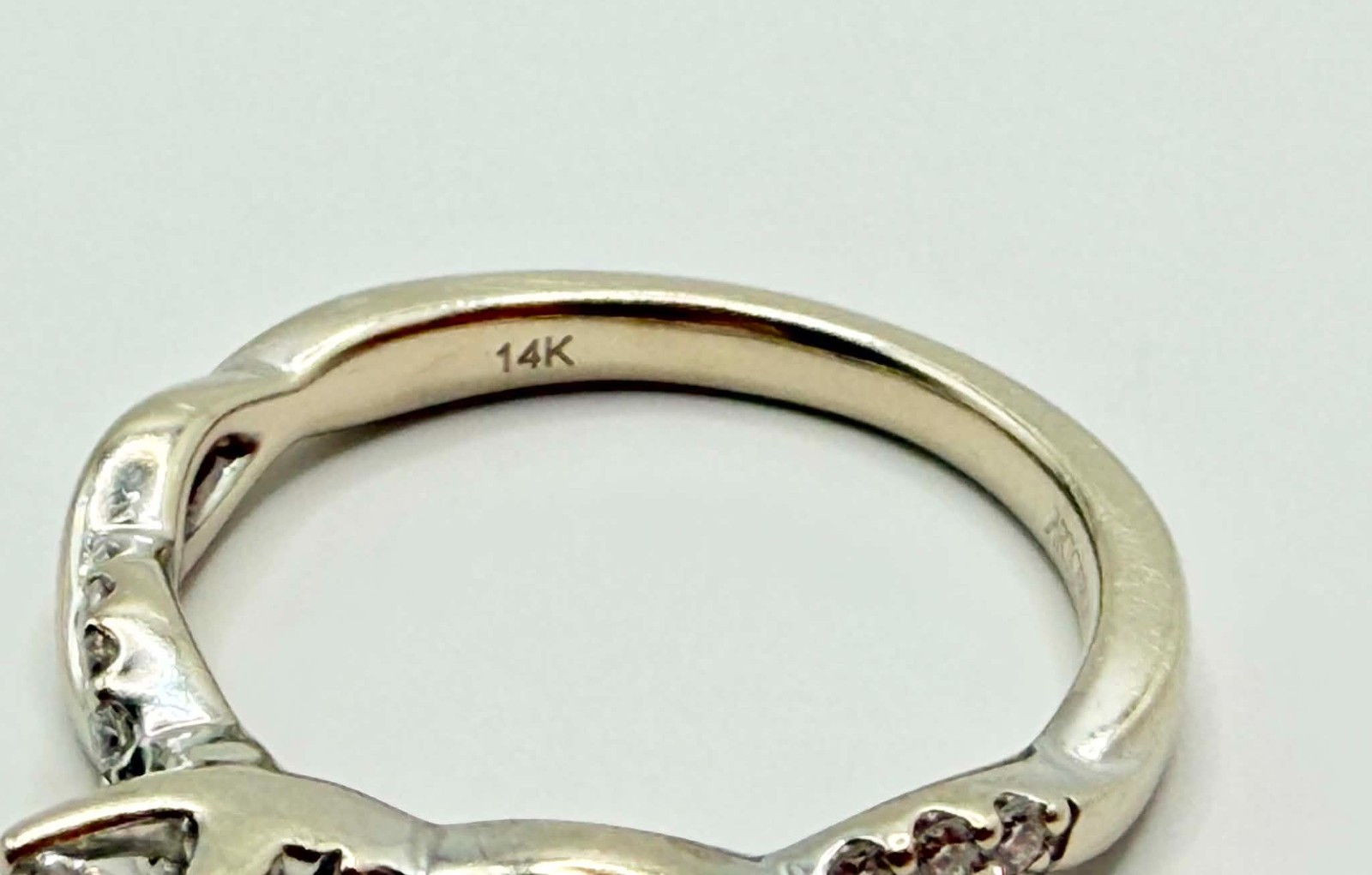 Dainty 14k White Gold Twist Band Ring Approx .25ct Main NATURAL Diamond Sz 8.25