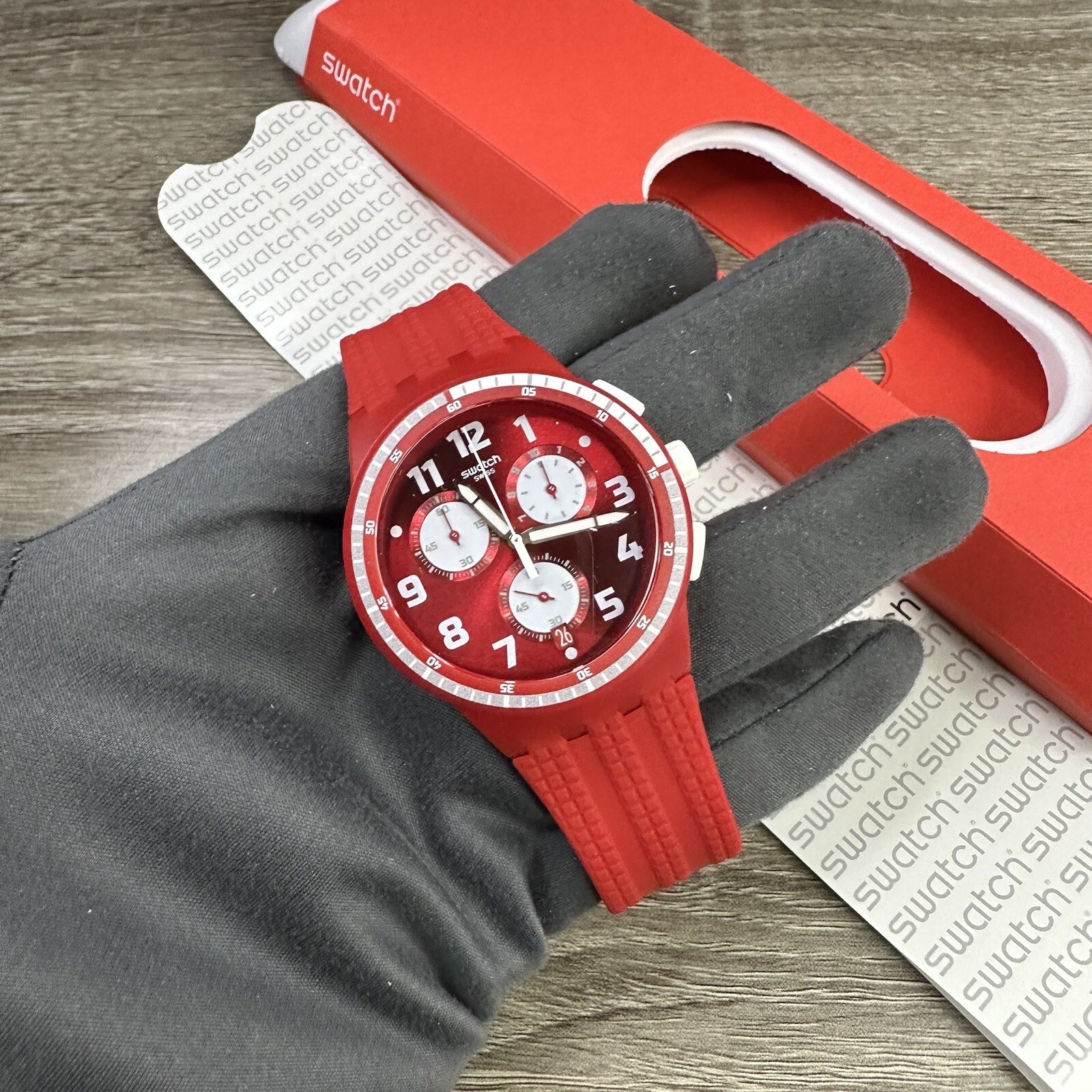 NEW✅ Swatch SPREMUTA Men Red And White Silicone Chronograph Watch 42mm SUSR403