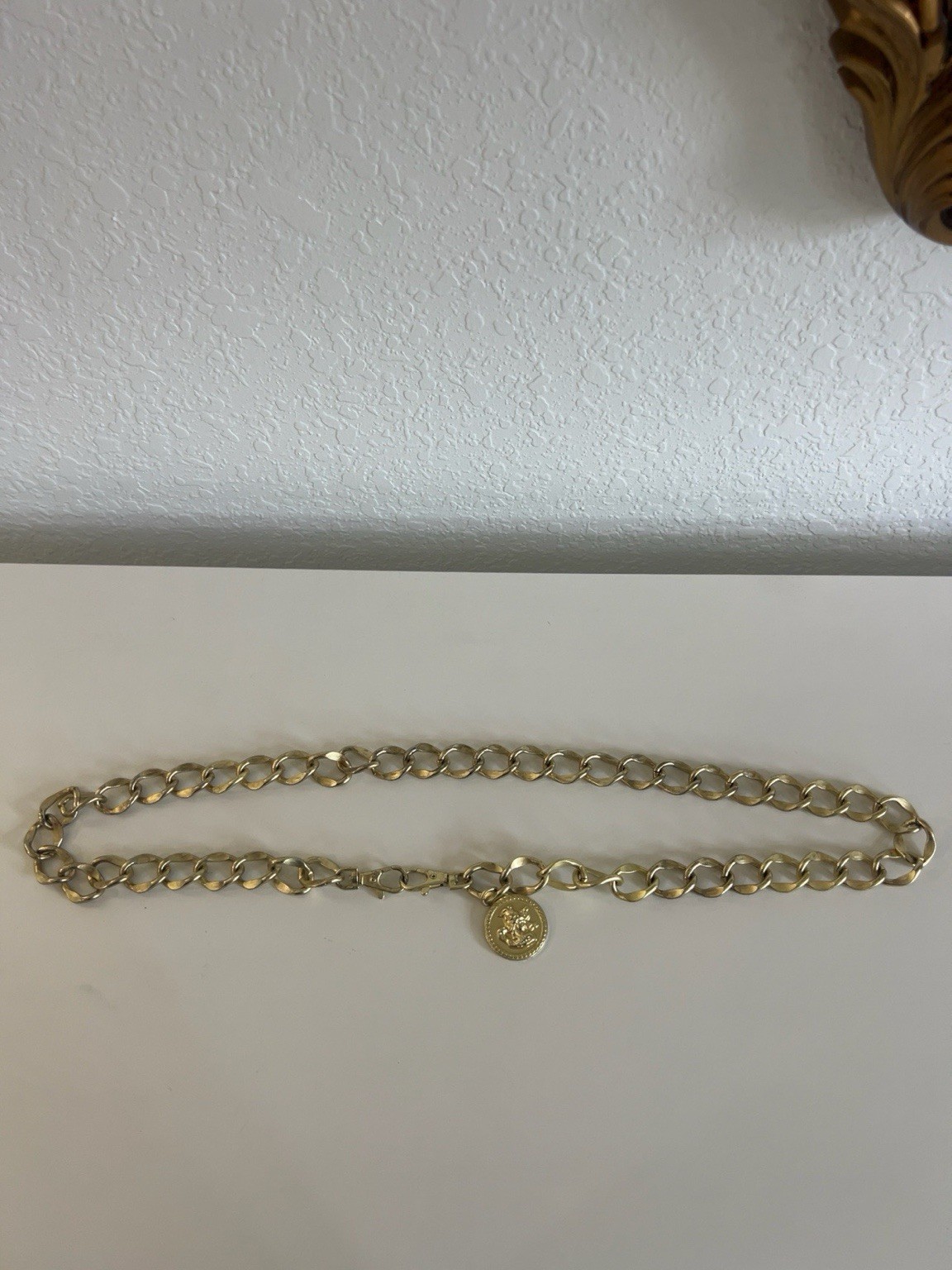 Cabi Vintage Gold Tone Chunky Chain Medallion Necklace 22” Statement Jewelry