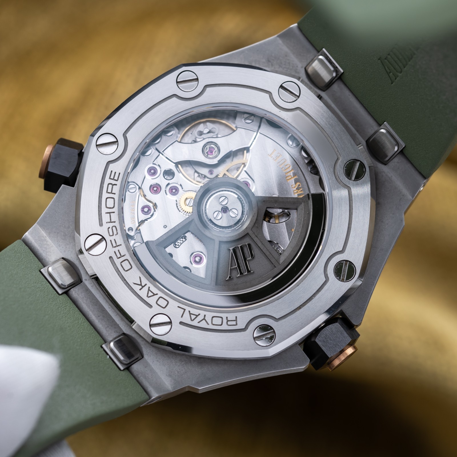 Audemars Piguet Royal Oak Offshore Diver Steel Green 42mm 15720ST Full Set