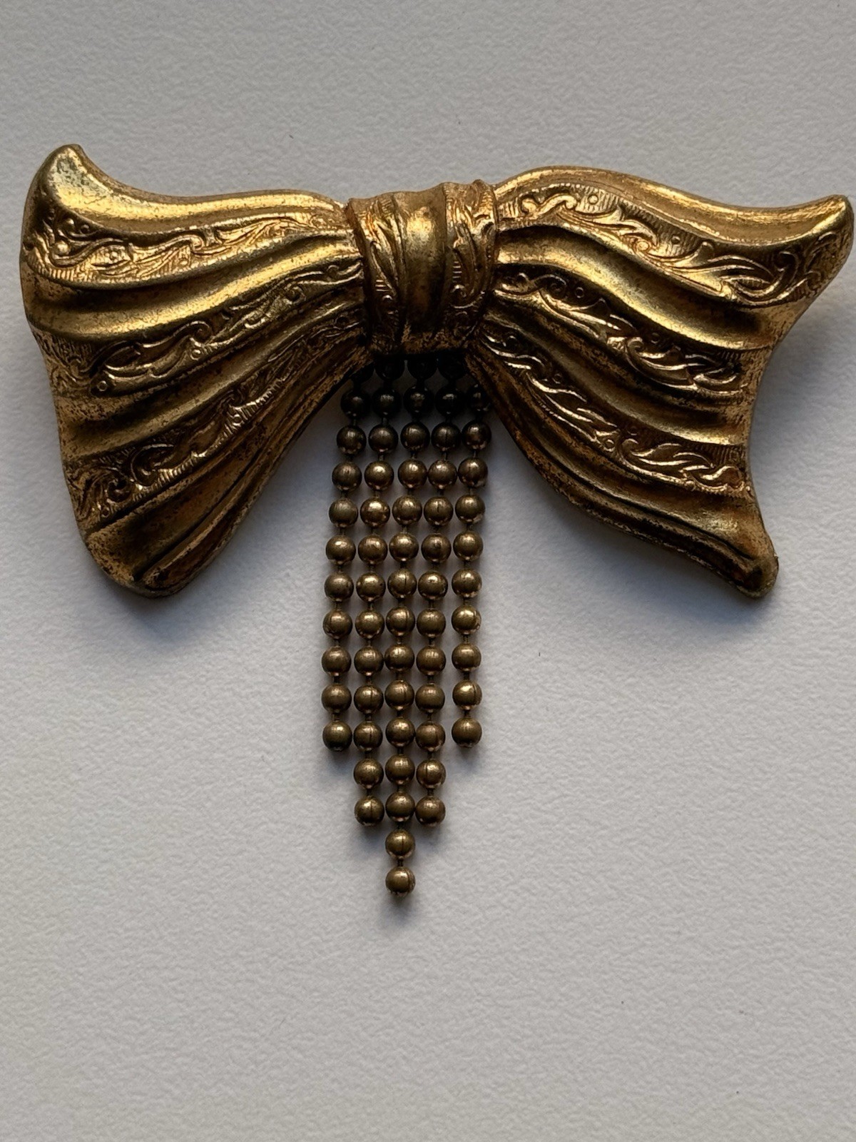 Textured Victorian Bow Pin (2872)