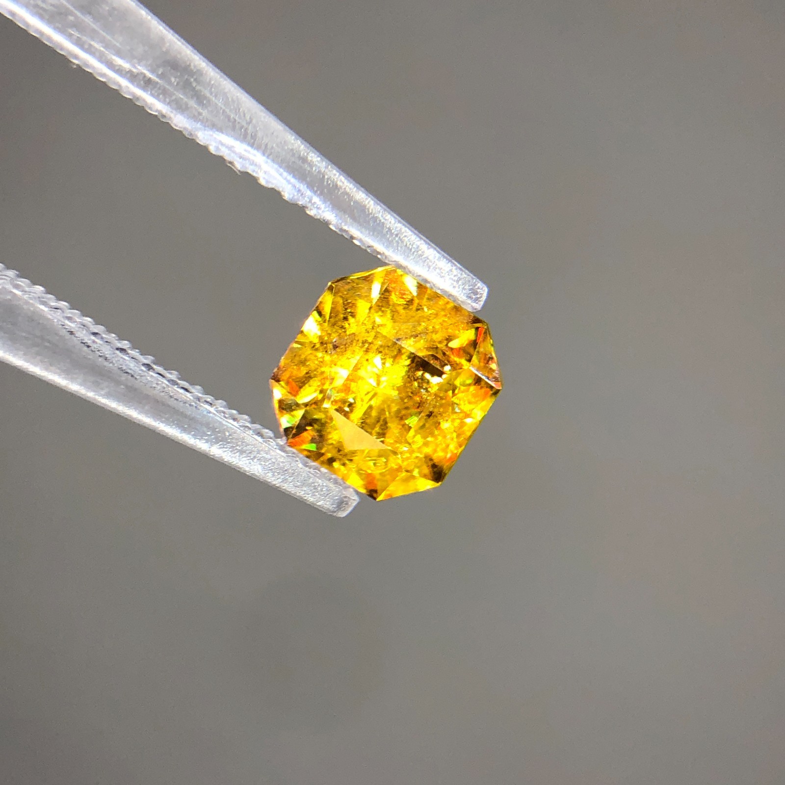 1.45 Carat Natural Full Fire Sphene Titanite Fancy Cut Gemstone For Jewelry