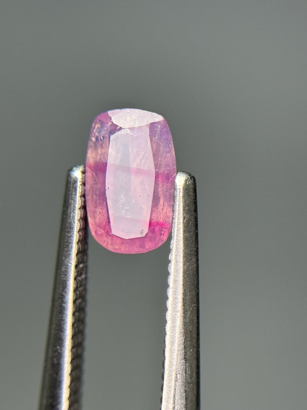 Color Zoning Natural Purplish Pink Kashmir* sapphire Unheated Oval (UK SELLER)