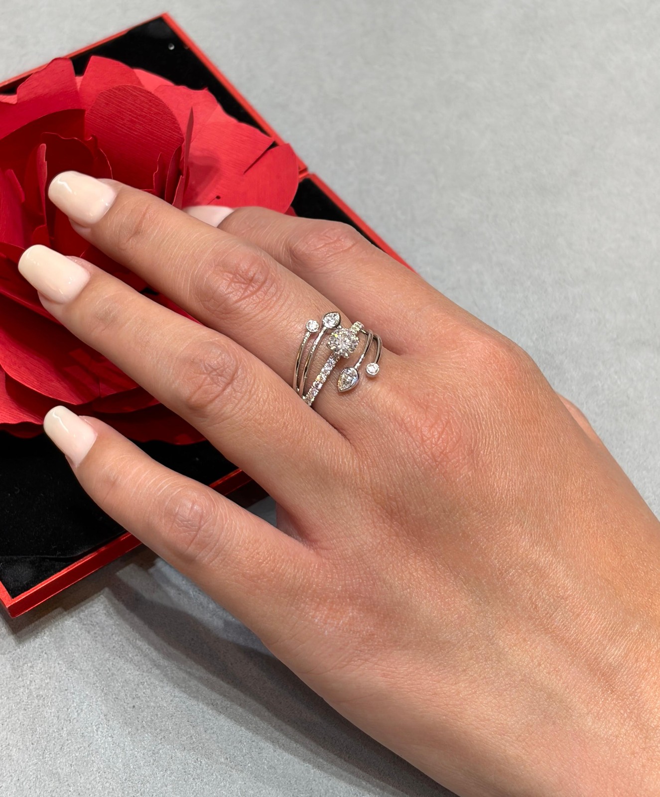 18K White Gold Round/Pear Lab Grown Diamond Wedding Ring 1.06ct Certified