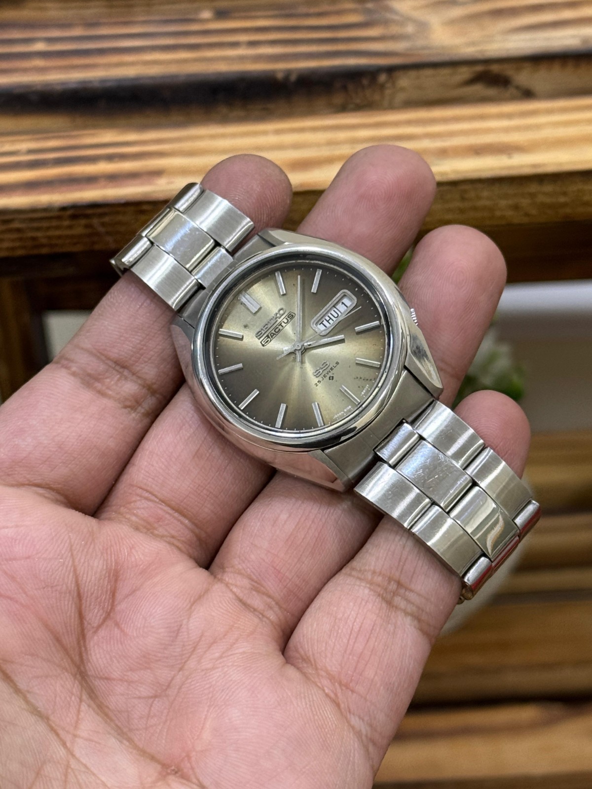 Vintage Seiko 5 Actus SS Automatic 6106 Brown Dial Wrist Watch for Men’s Japan