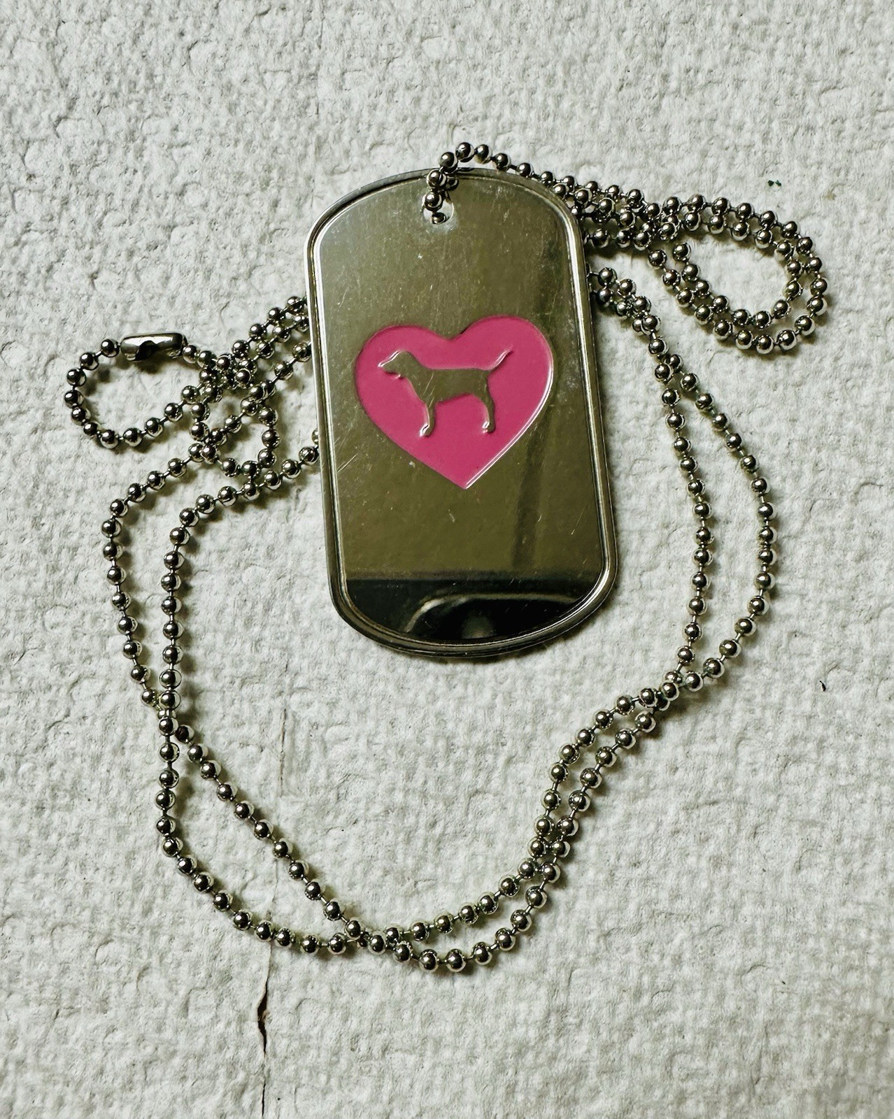 Silver Tone Victoria Secret Pink Heart Puppy Dog Tag Ball Bead Necklace n0365