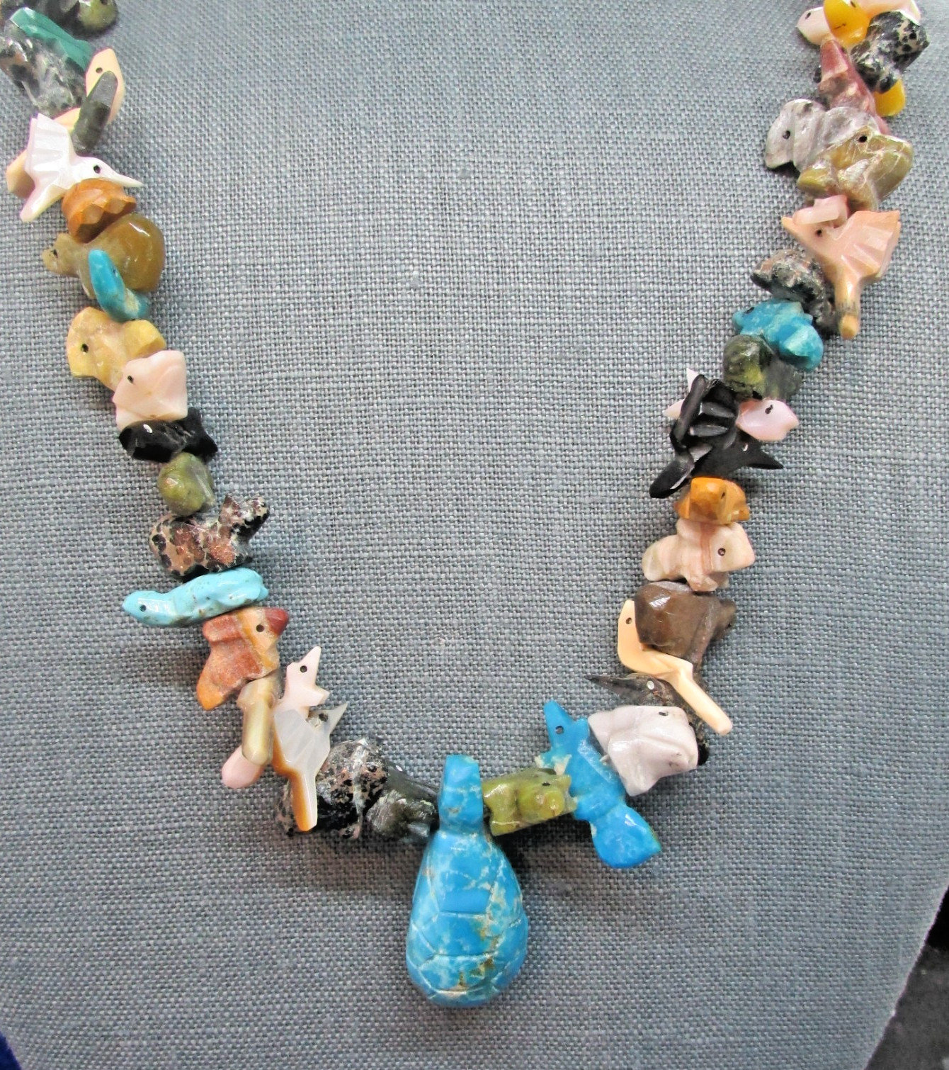 VINTAGE SOUTHWEST N.A. FETISH NECKLACE WITH SQUAW WRAP
