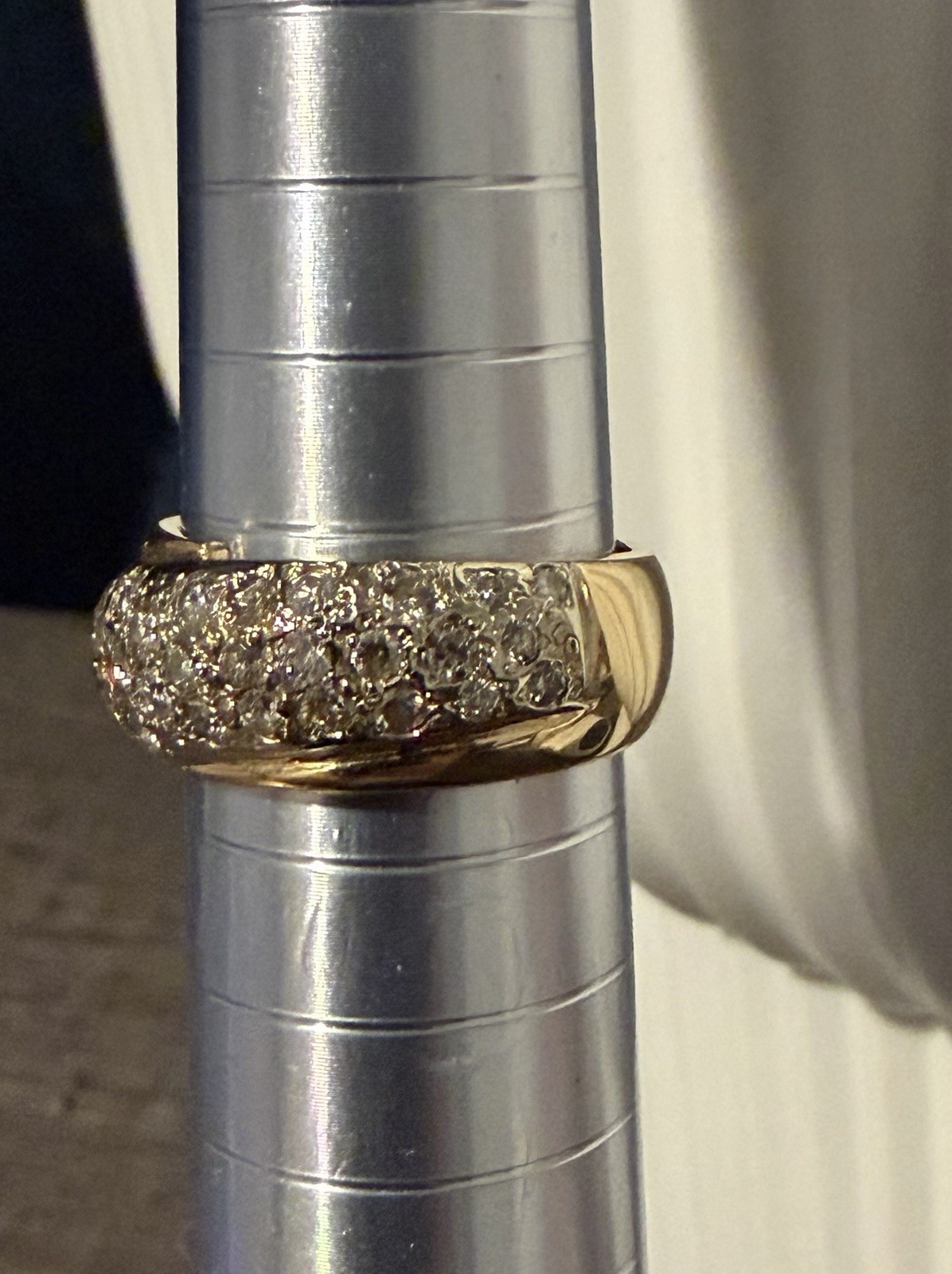 14 k Yellow Gold Pavé Round Diamond Wedding/ anniversary Band Size 8 -10.35 gr