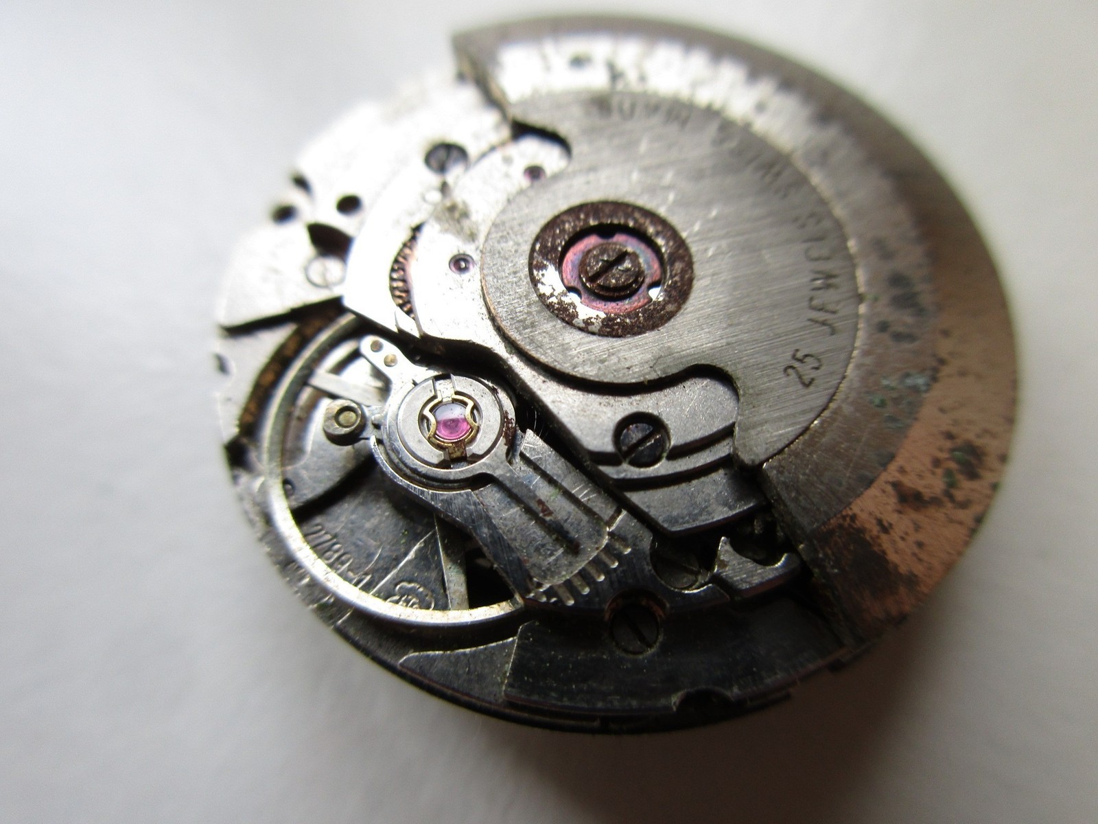 ETA cal. 2789-1 Swiss automatic watch movement – balance moves- for use of parts