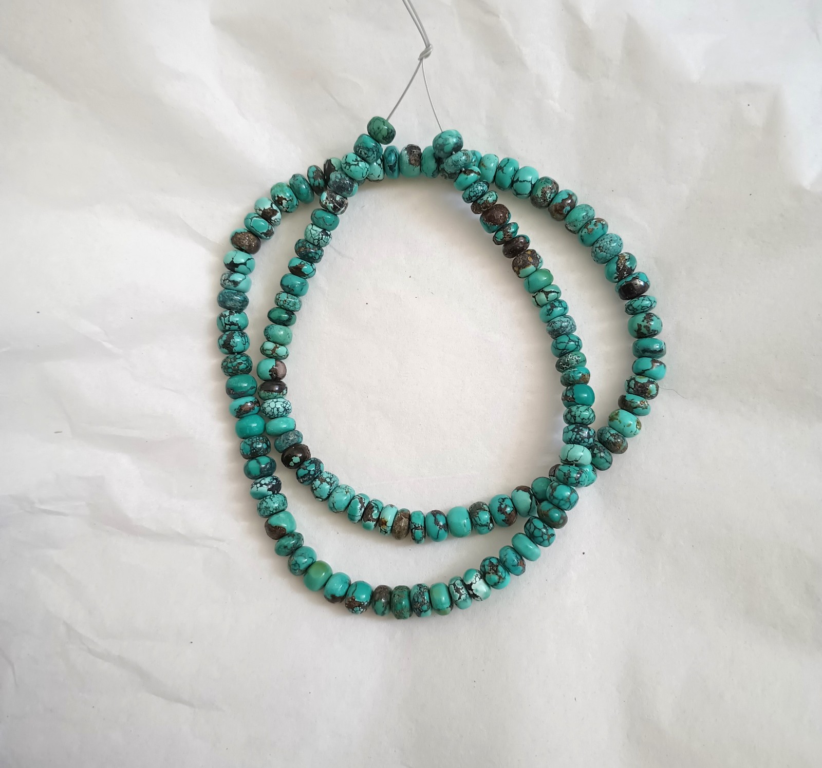 OLD STOCK HI-GRADE HUBEI TURQUOISE 5-6.5MM RONDELLE BEADS – 17.75″ – 1709E