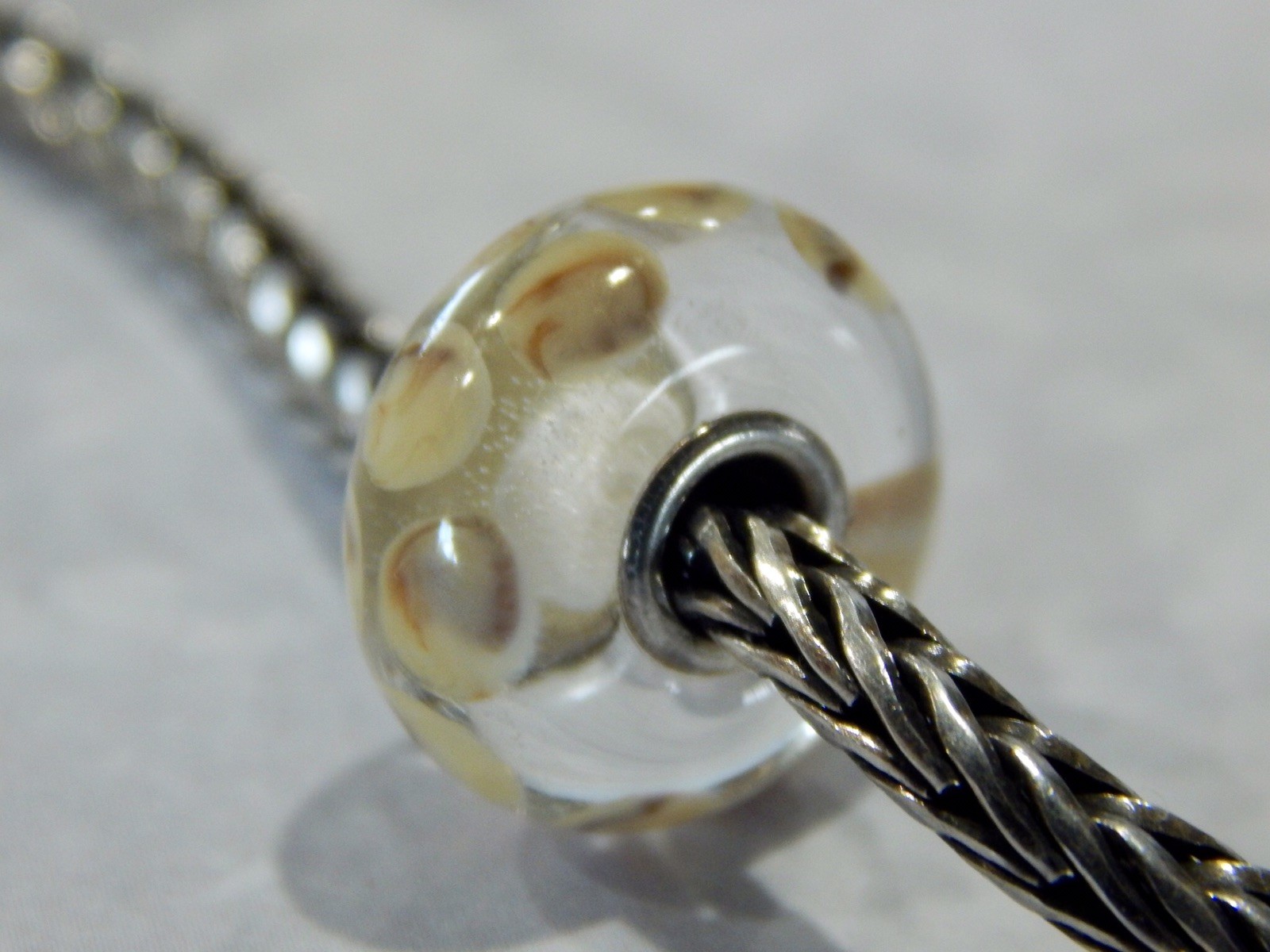 TROLLBEADS Fur Dot BEAD #1 RARE & RETIRED 2008 MUSEUM BEAD (ONE BEAD) NEW!