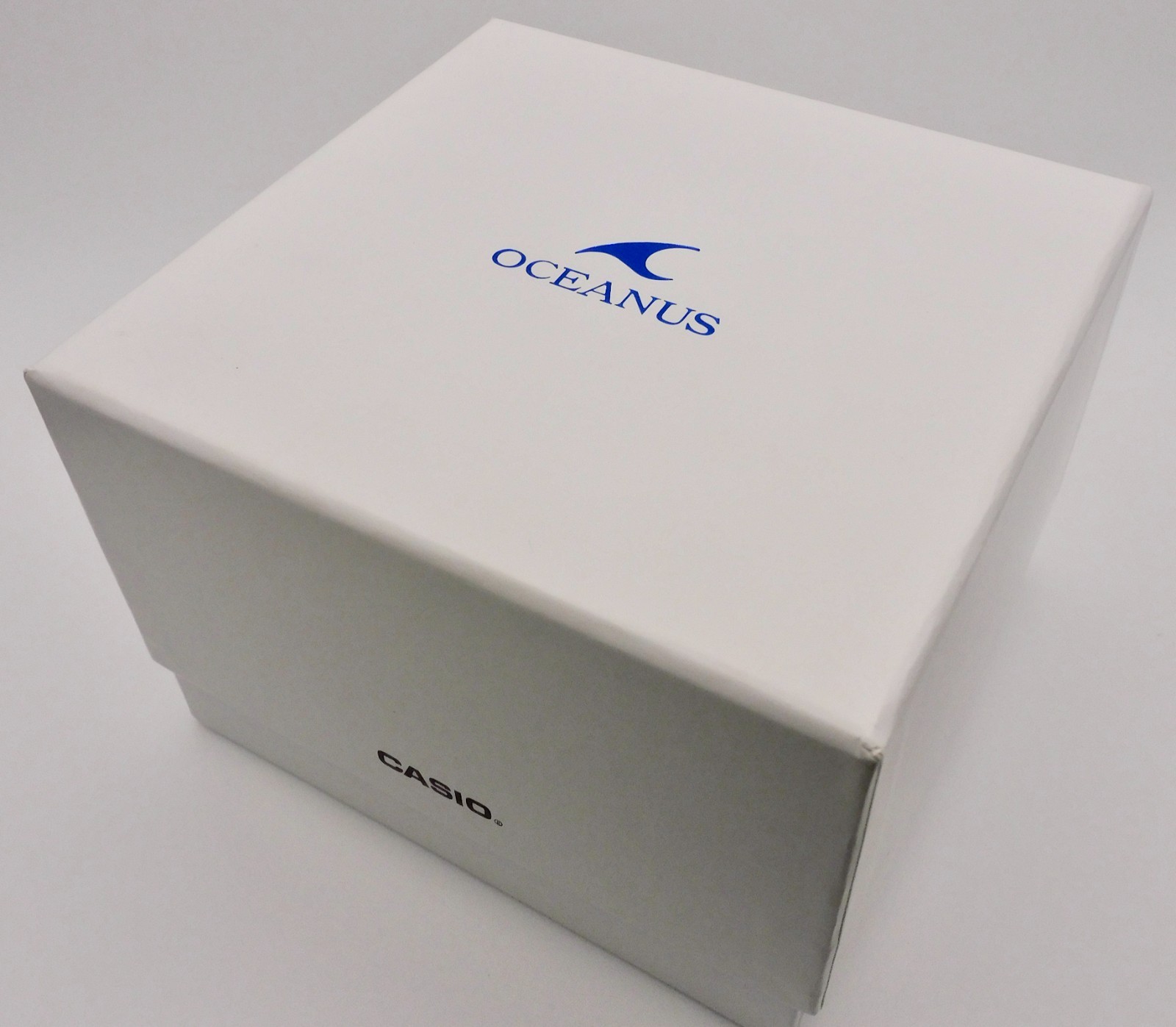 NEW CASIO OCEANUS OCW-T200S-7AJF White Dial Bluetooth Solar Mens Watch in BOX
