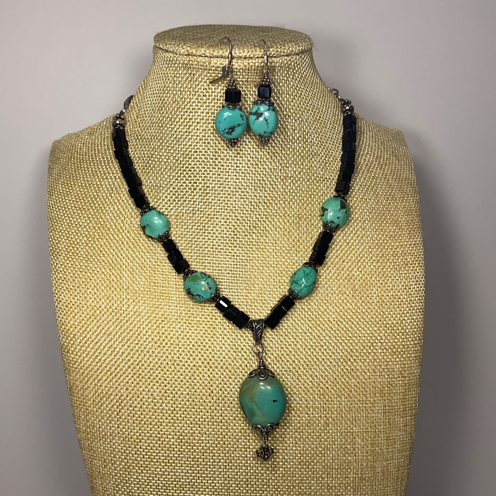 Vtg Genuine Turquoise Black Glass Beaded & Drop Pendant Necklace Earring Set 925