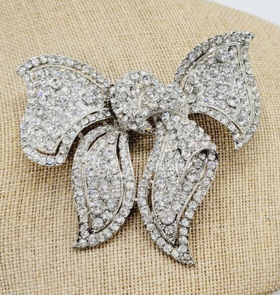 HUGE Ribbon Bow Crystal PAVE Silver tone Brooch Pin 3.75 in x 4 in Runway