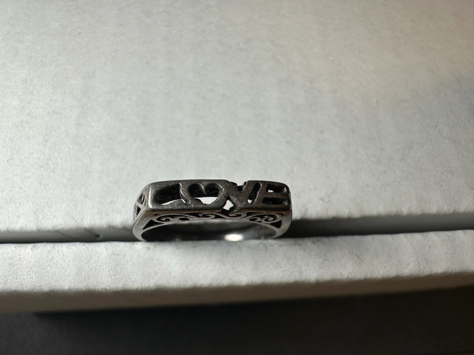 1.56g Vintage Sterling Silver 925 Heart Cutout Filigree Band Ring M Size 4.5