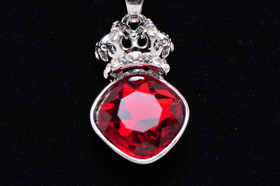 6.97 Ct Square Cut Shape Red Garnet Rhinestone CZ 18K White Gold Plated Pendant
