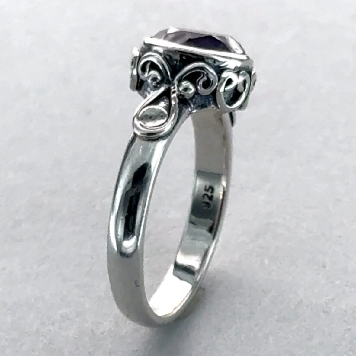 Natural and Round AMETHYST Ring – Multiple Sizes – 925 STERLING SILVER #11e