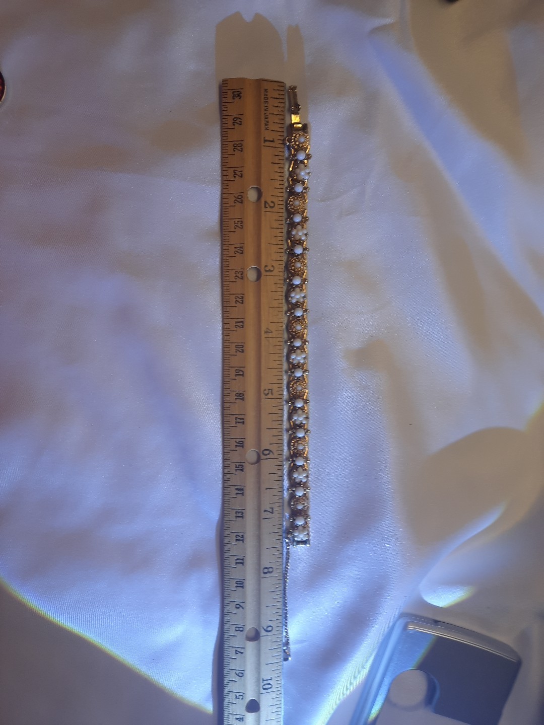 Vtg Goldtone Bracelet w/ White Stones 27 Grams 7 To 9.5 inches extender